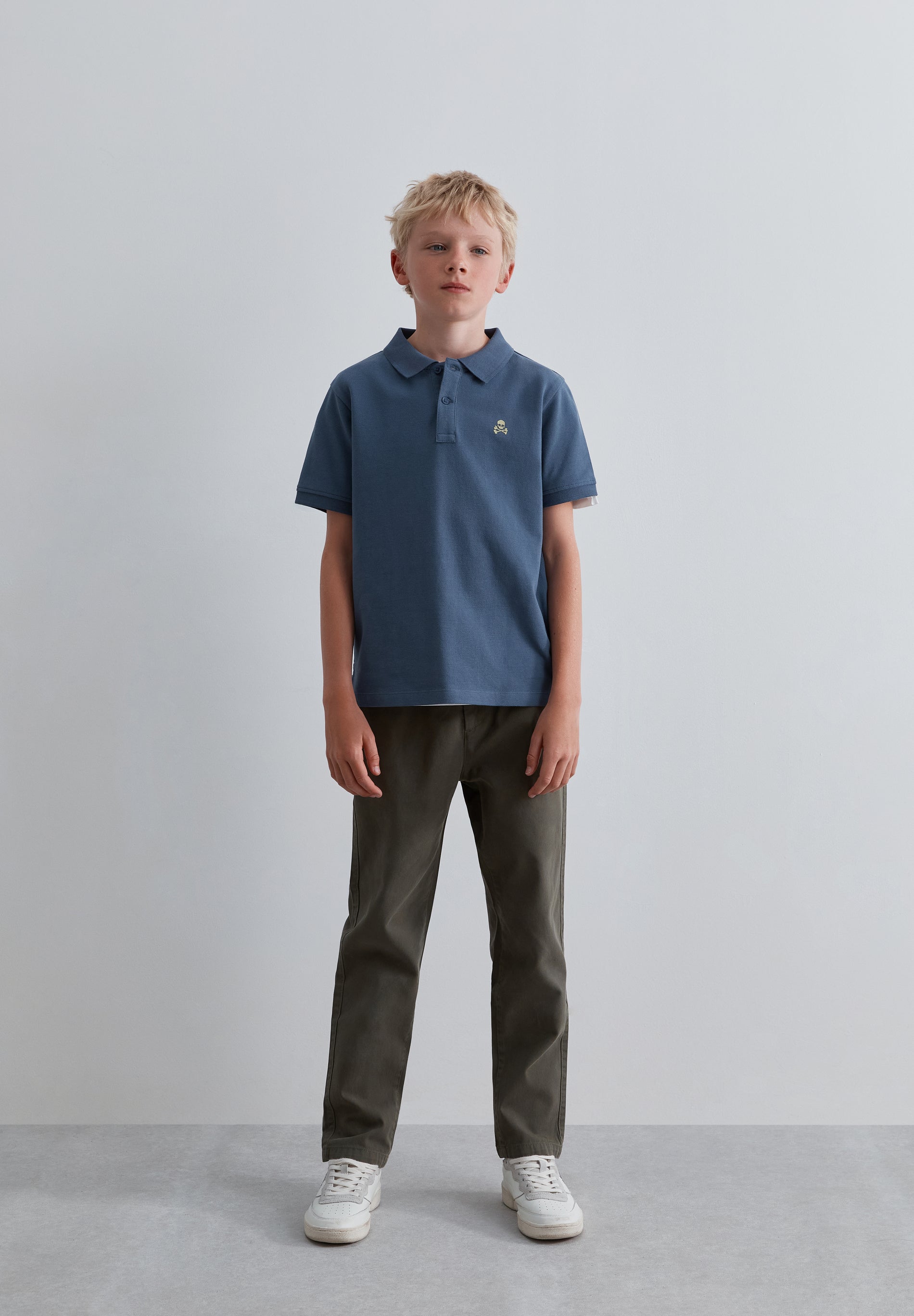 CAMISA POLO BÁSICA COM SKULL
