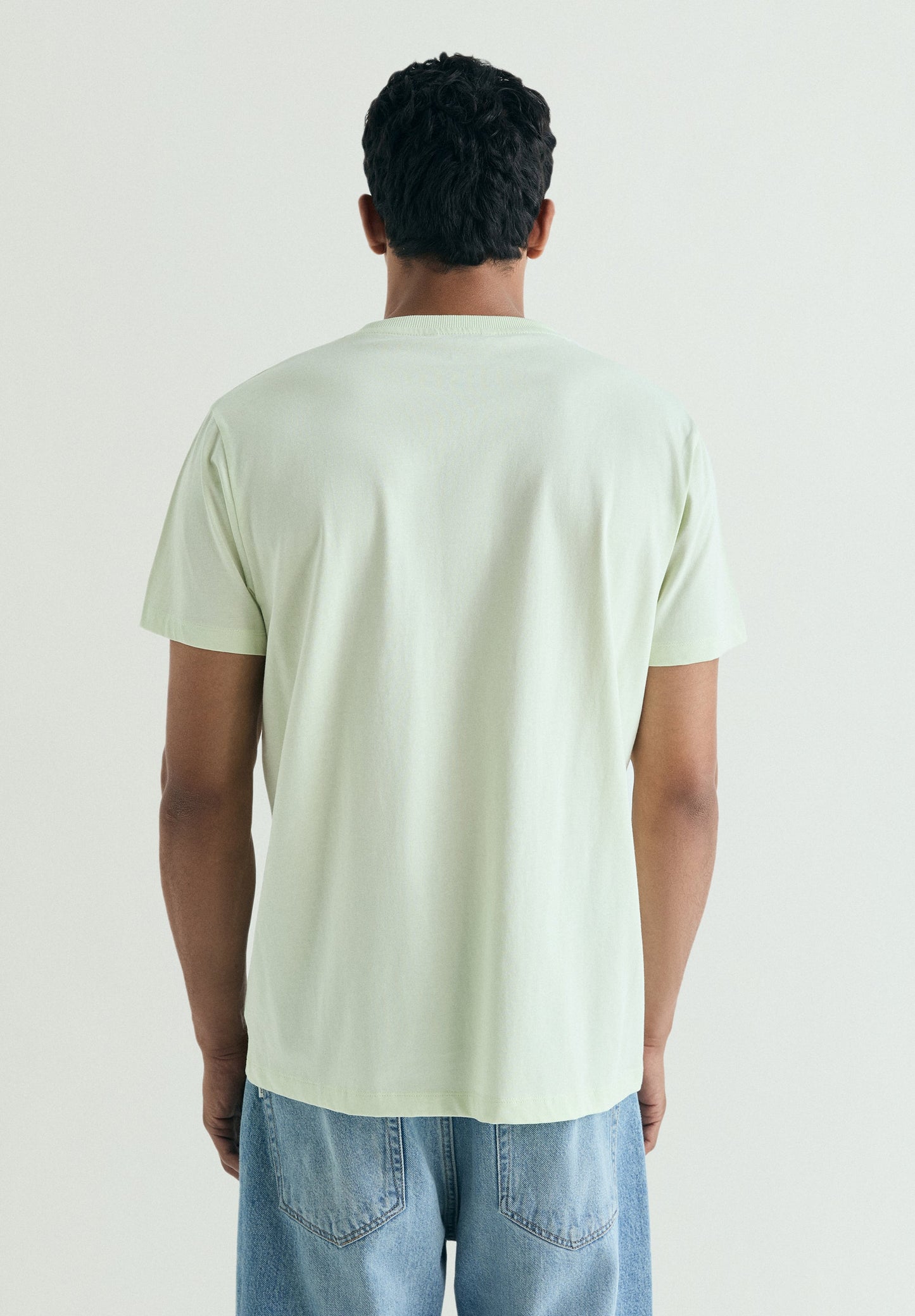T-SHIRT COM ESTAMPADO FRONTAL
