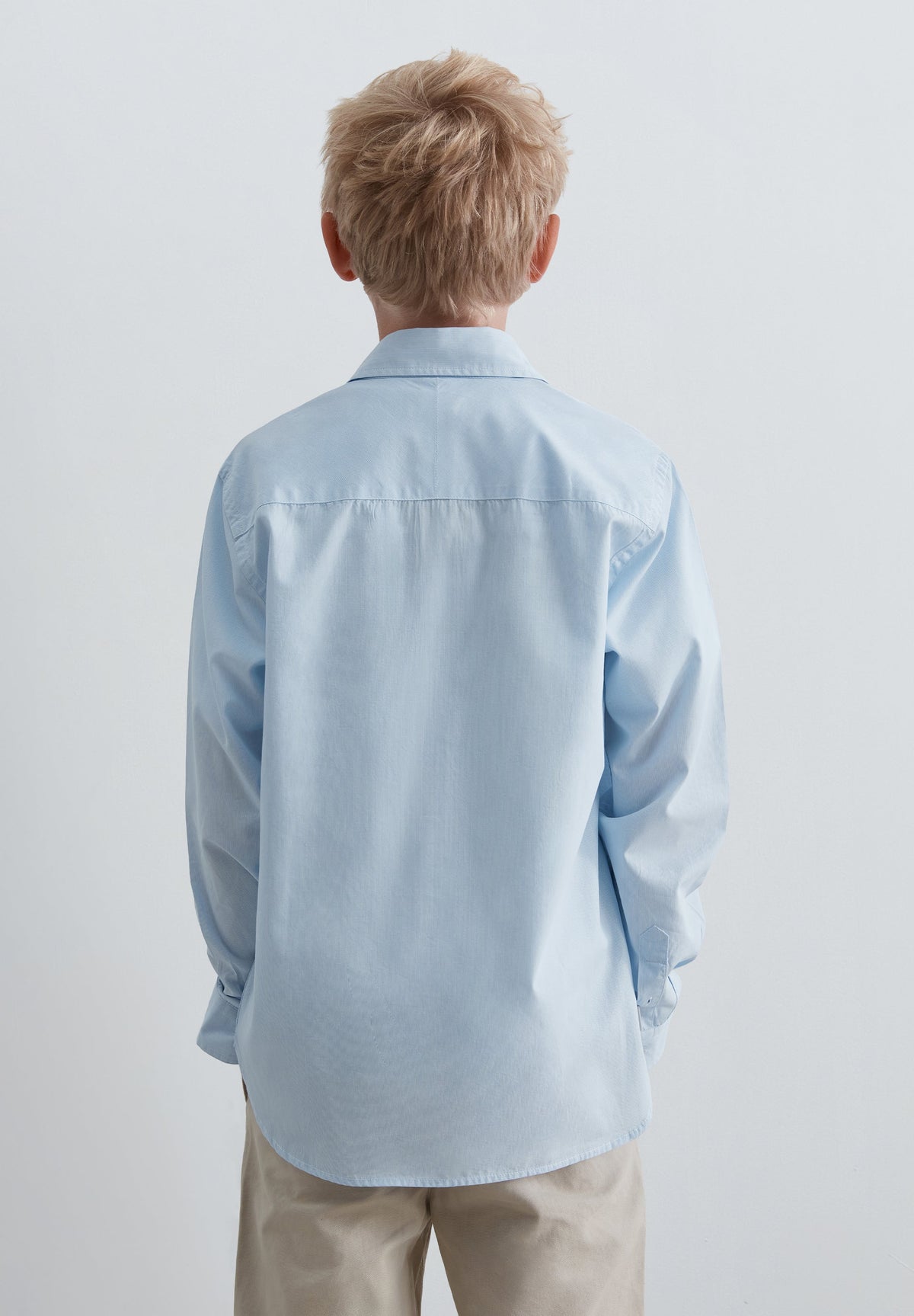 CAMISA DE RISCAS COM LOGO A CONTRASTAR