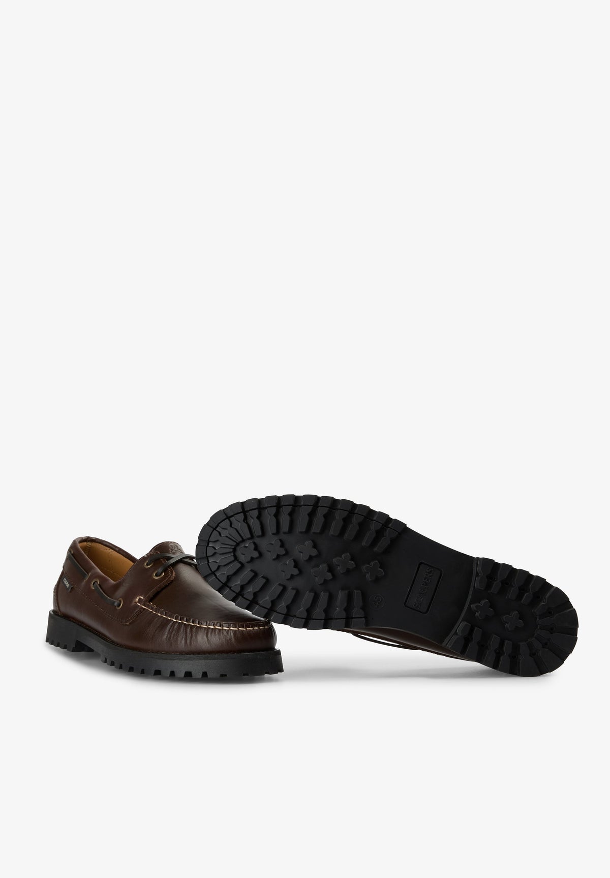 SAPATOS DE VELA EM PELE COM COSTURAS