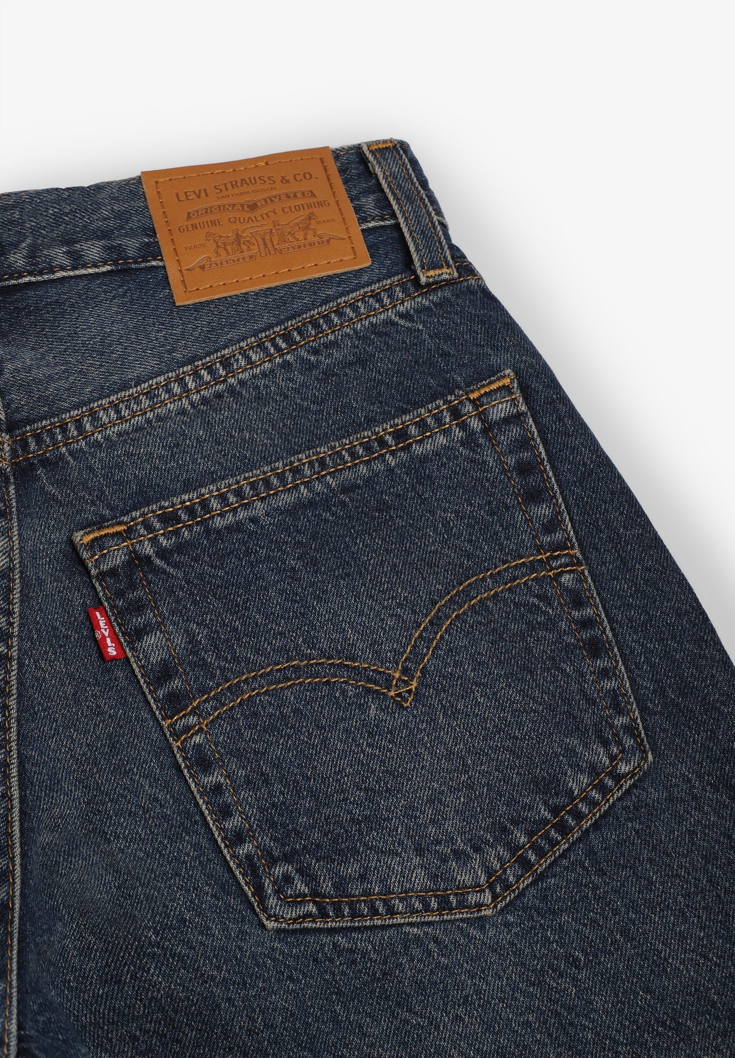 LEVIS | CALÇÕES BERMUDA DENIM BAGGY DAD MULHER