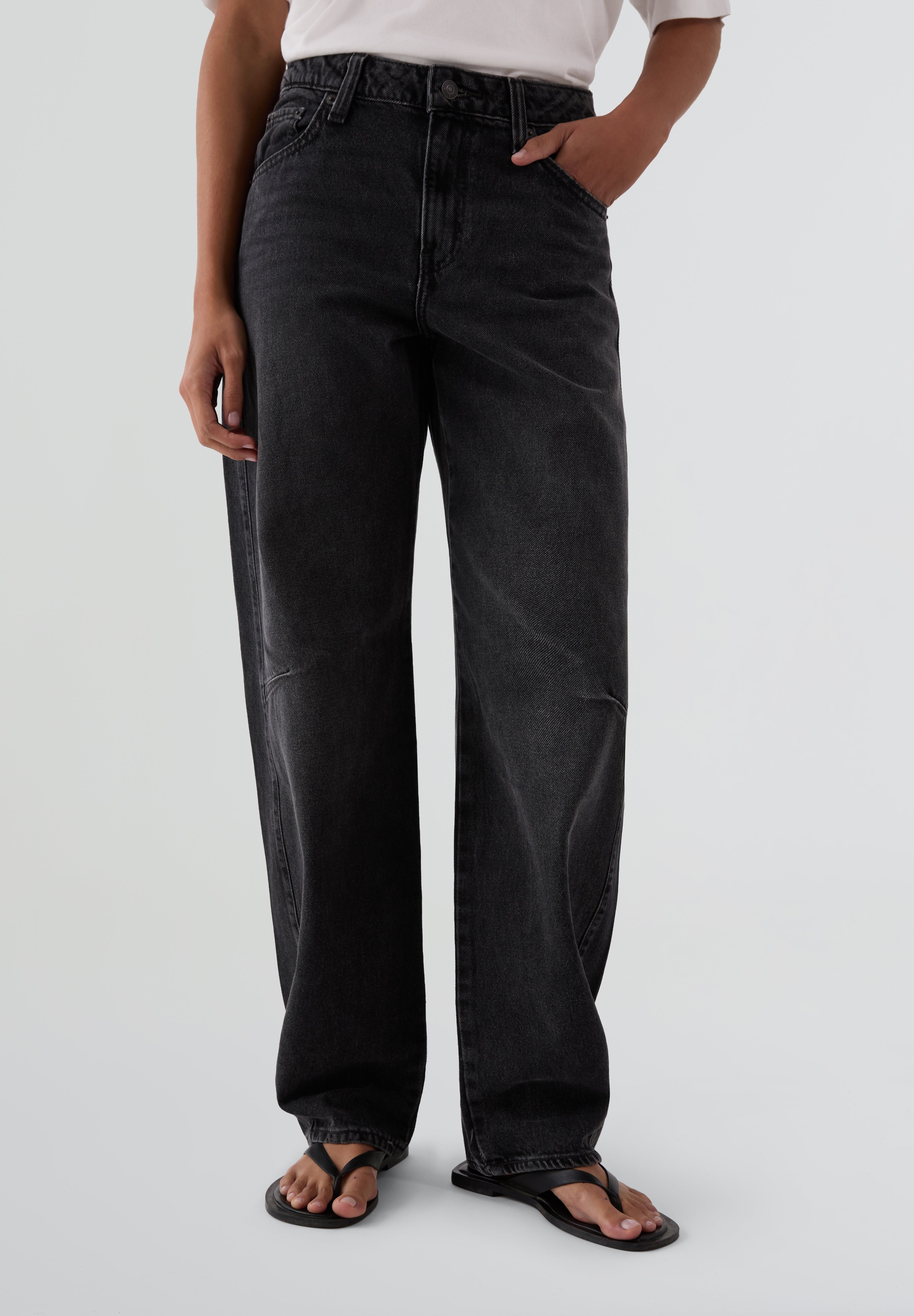 LEVIS | CALÇAS DENIM BAGGY DAD BARREL MULHER