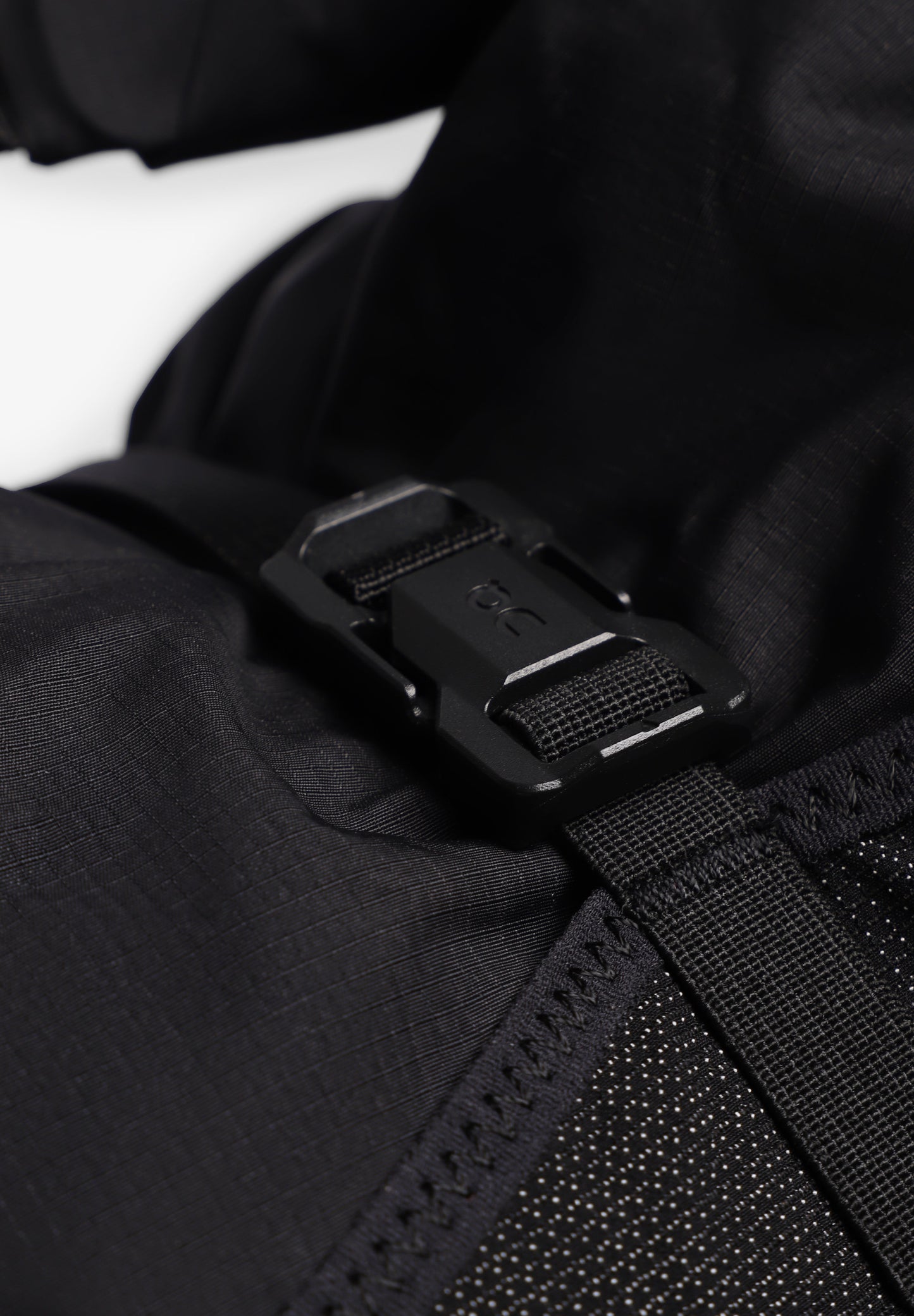 ON | MOCHILA TRAIL 20L