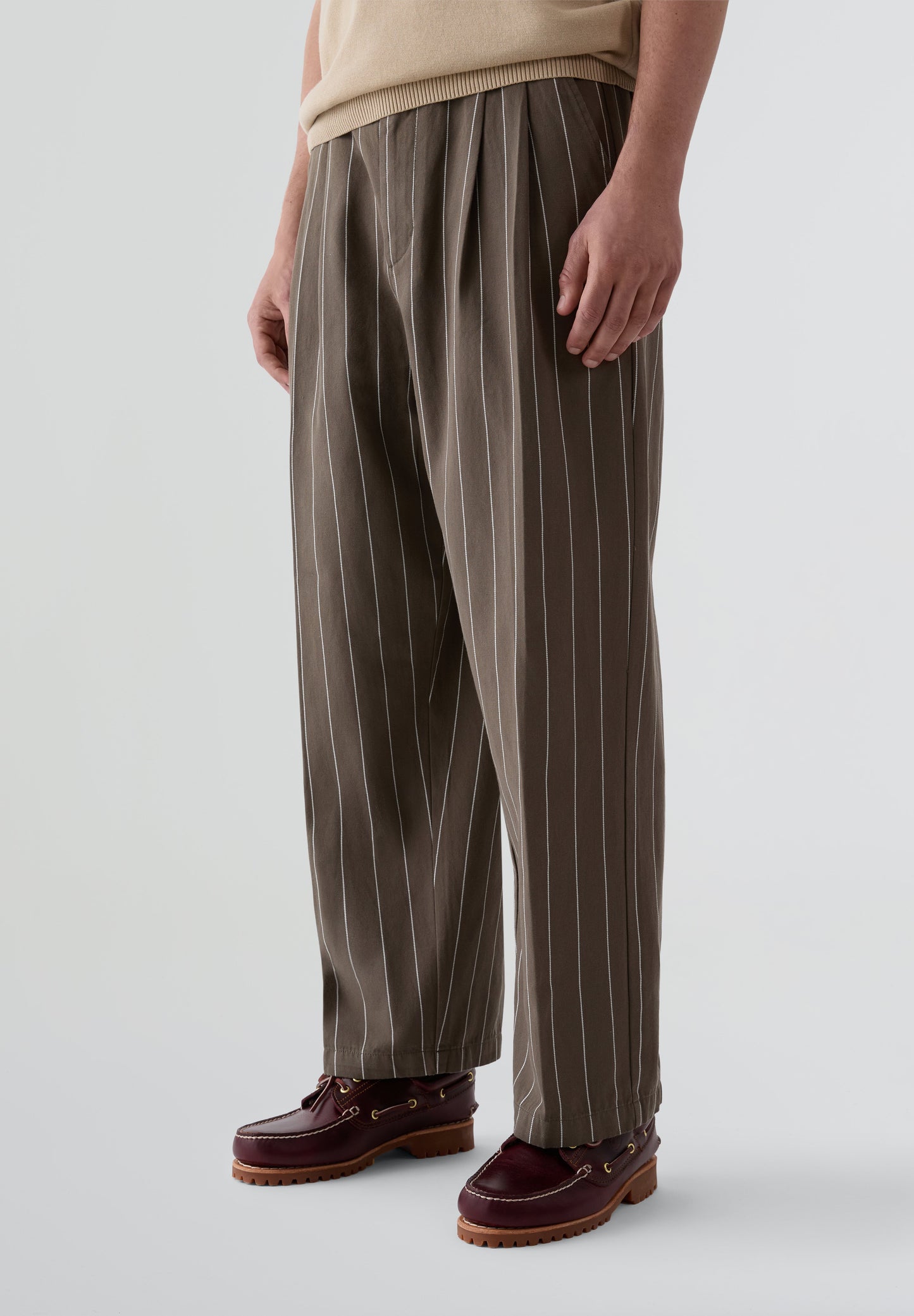 OBEY | CALÇAS FOSTER PLEATED STRIPE