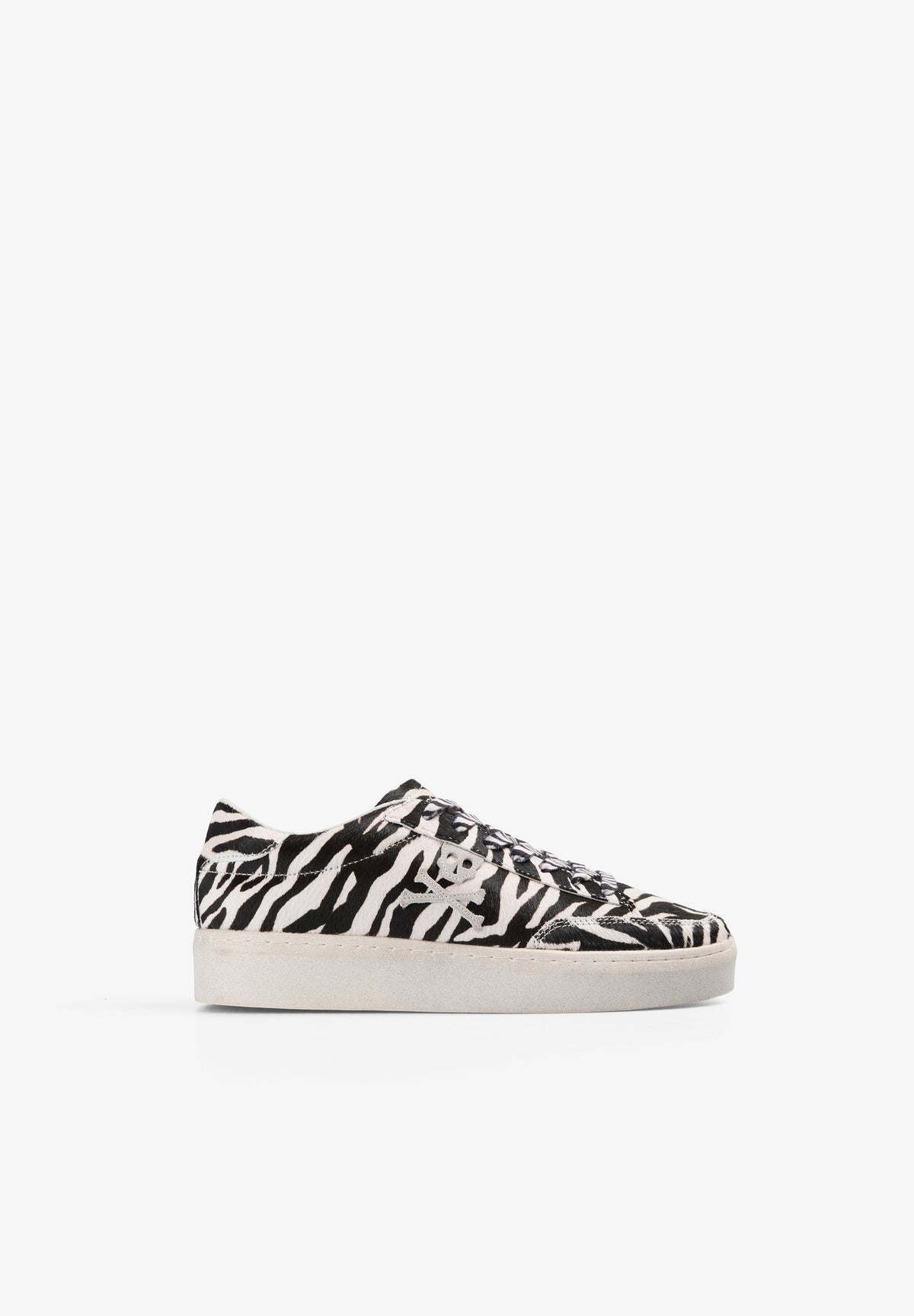 SAPATILHAS COM ESTAMPADO ANIMAL