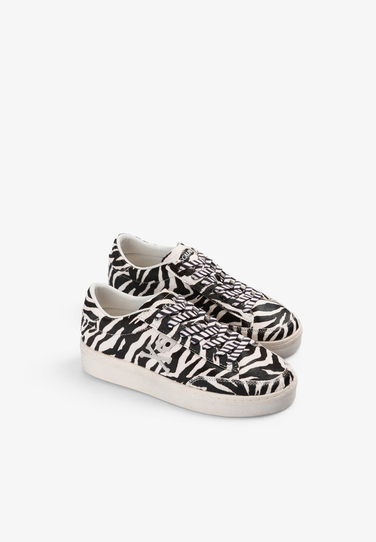 SAPATILHAS COM ESTAMPADO ANIMAL