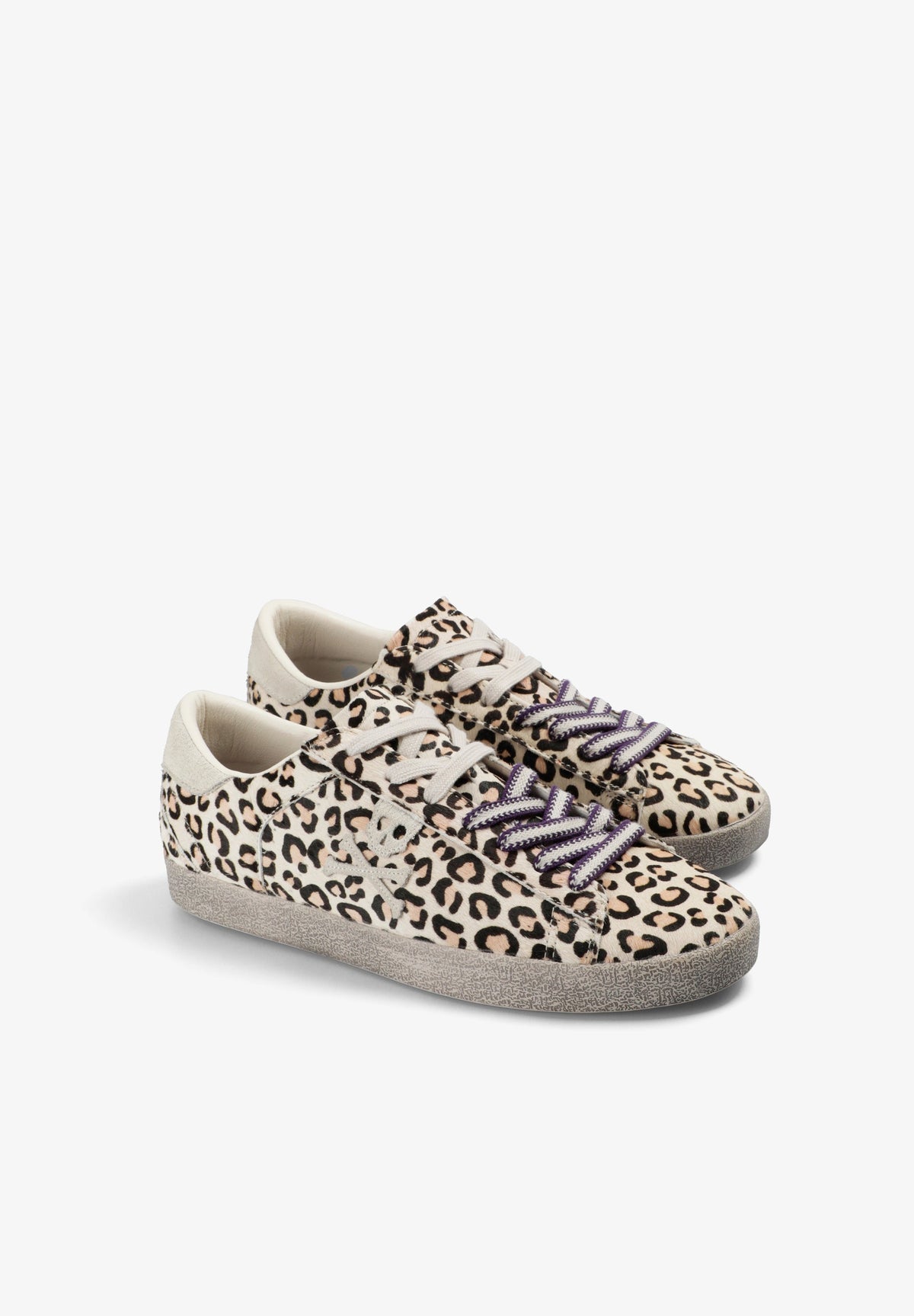 SAPATILHAS COM ESTAMPADO ANIMAL E PORMENOR DE CORDÕES
