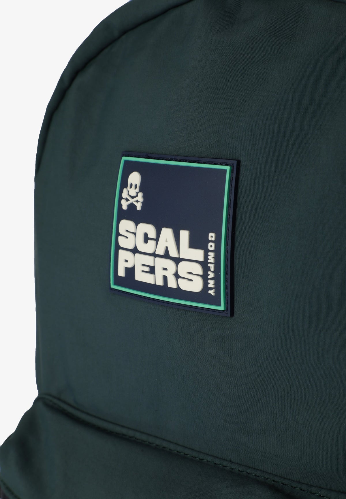 MOCHILA COM REMENDO COM LOGÓTIPO