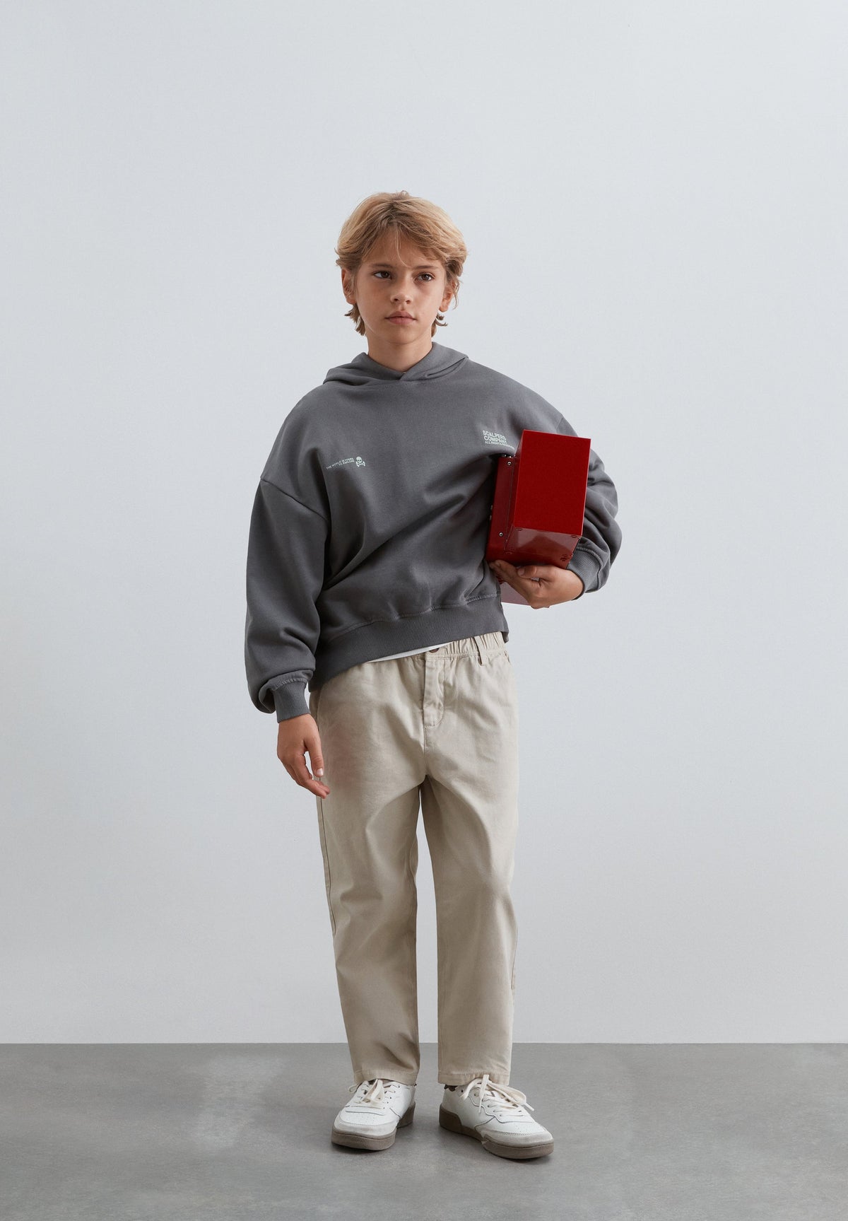 SWEATSHIRT BOXY COM LOGÓTIPO ATRÁS