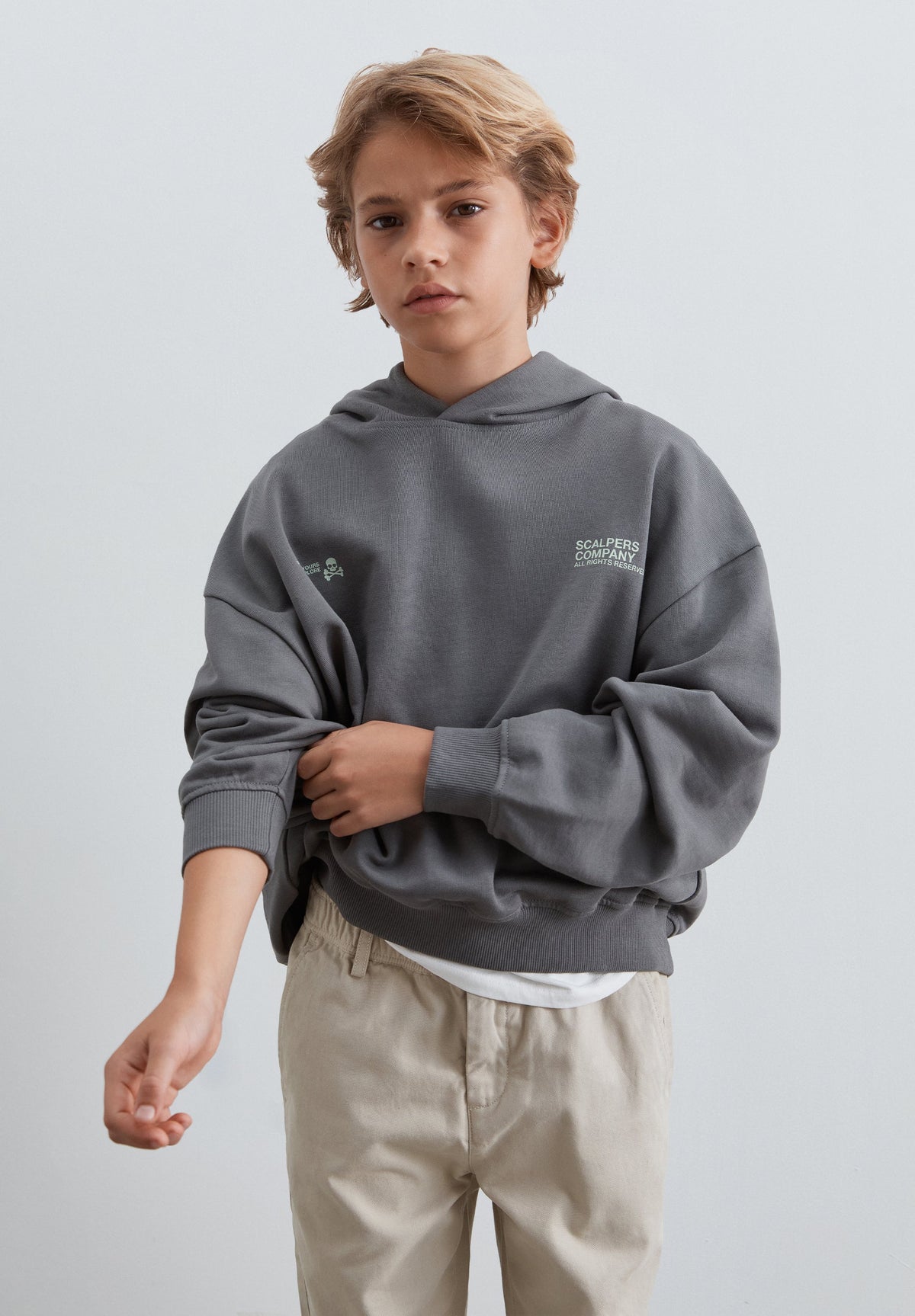 SWEATSHIRT BOXY COM LOGÓTIPO ATRÁS