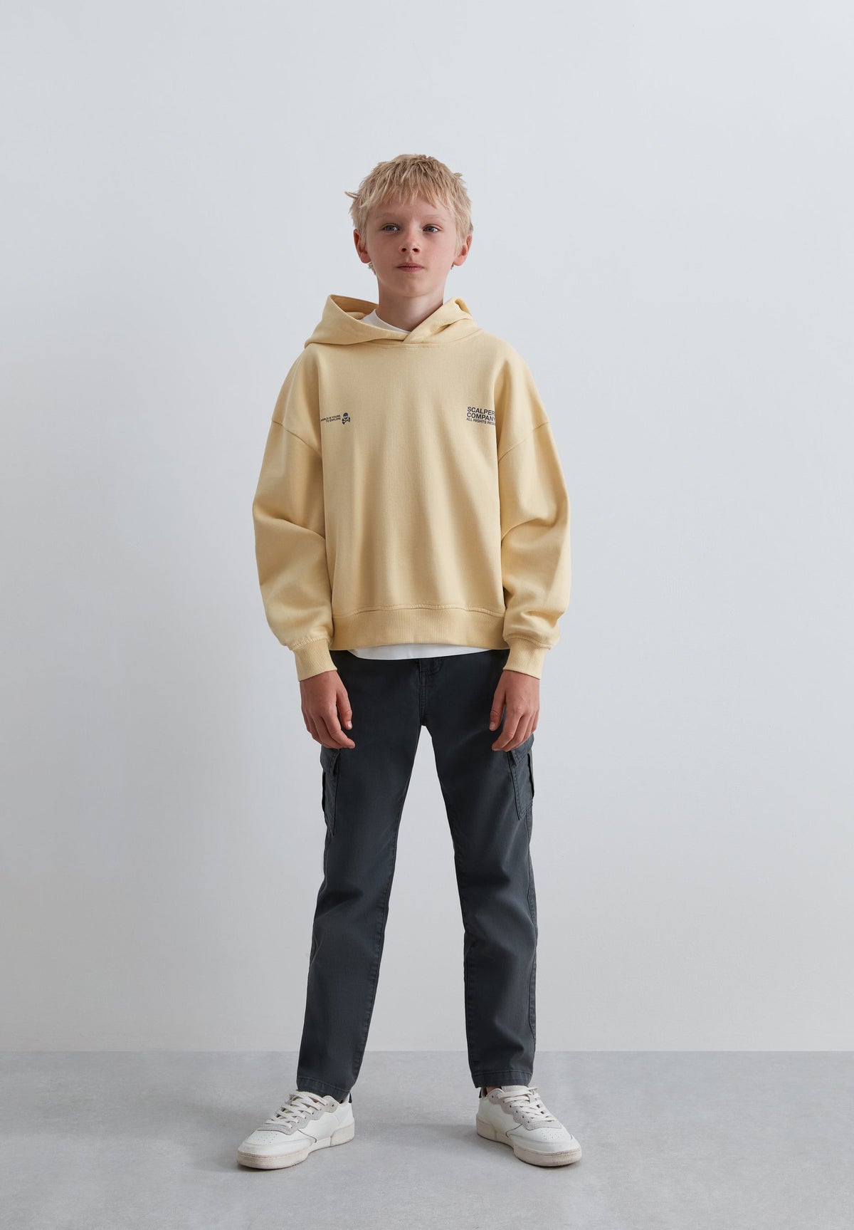 SWEATSHIRT BOXY COM LOGÓTIPO ATRÁS