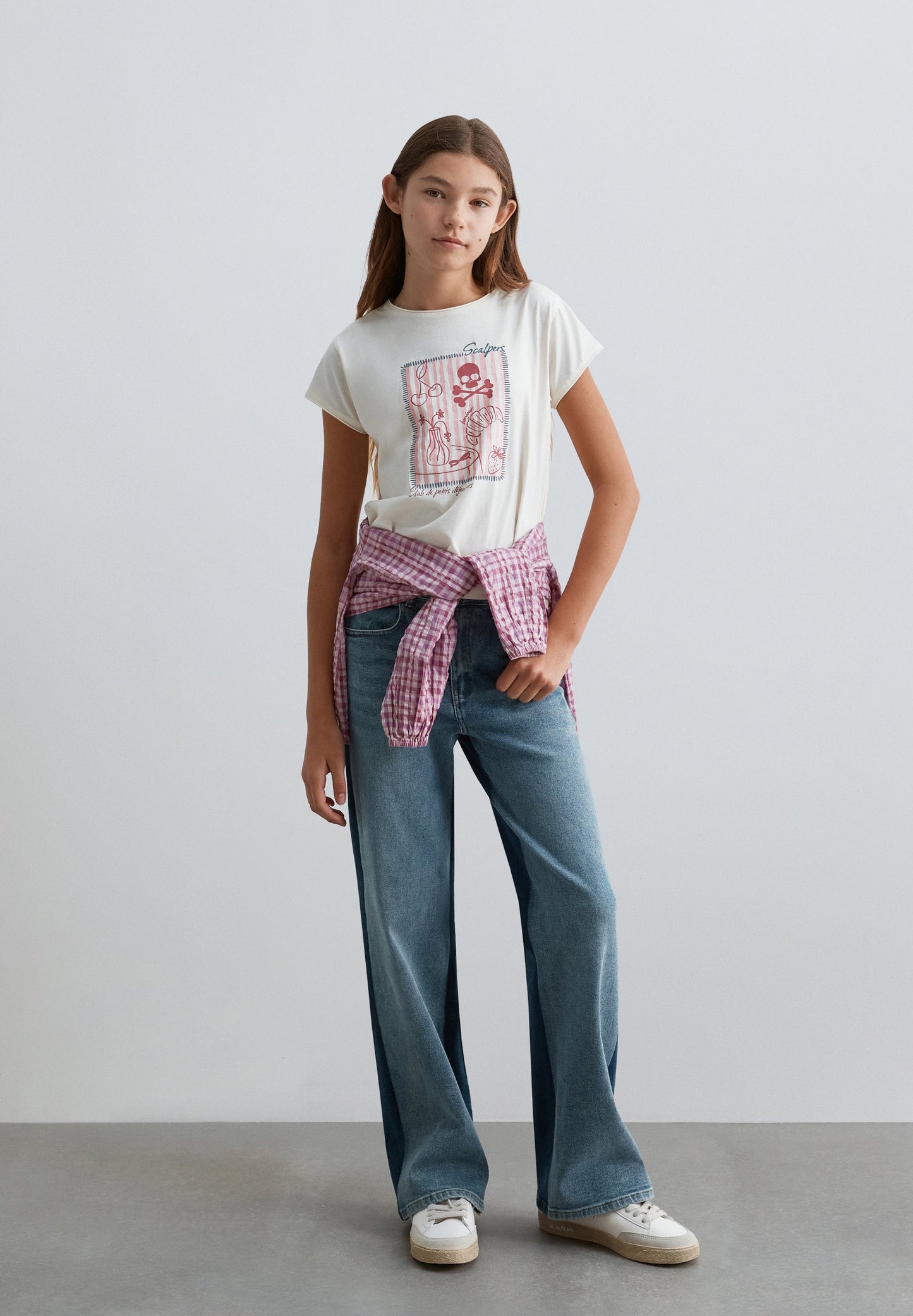 T-SHIRT COM PADRÃO RELAXED FIT