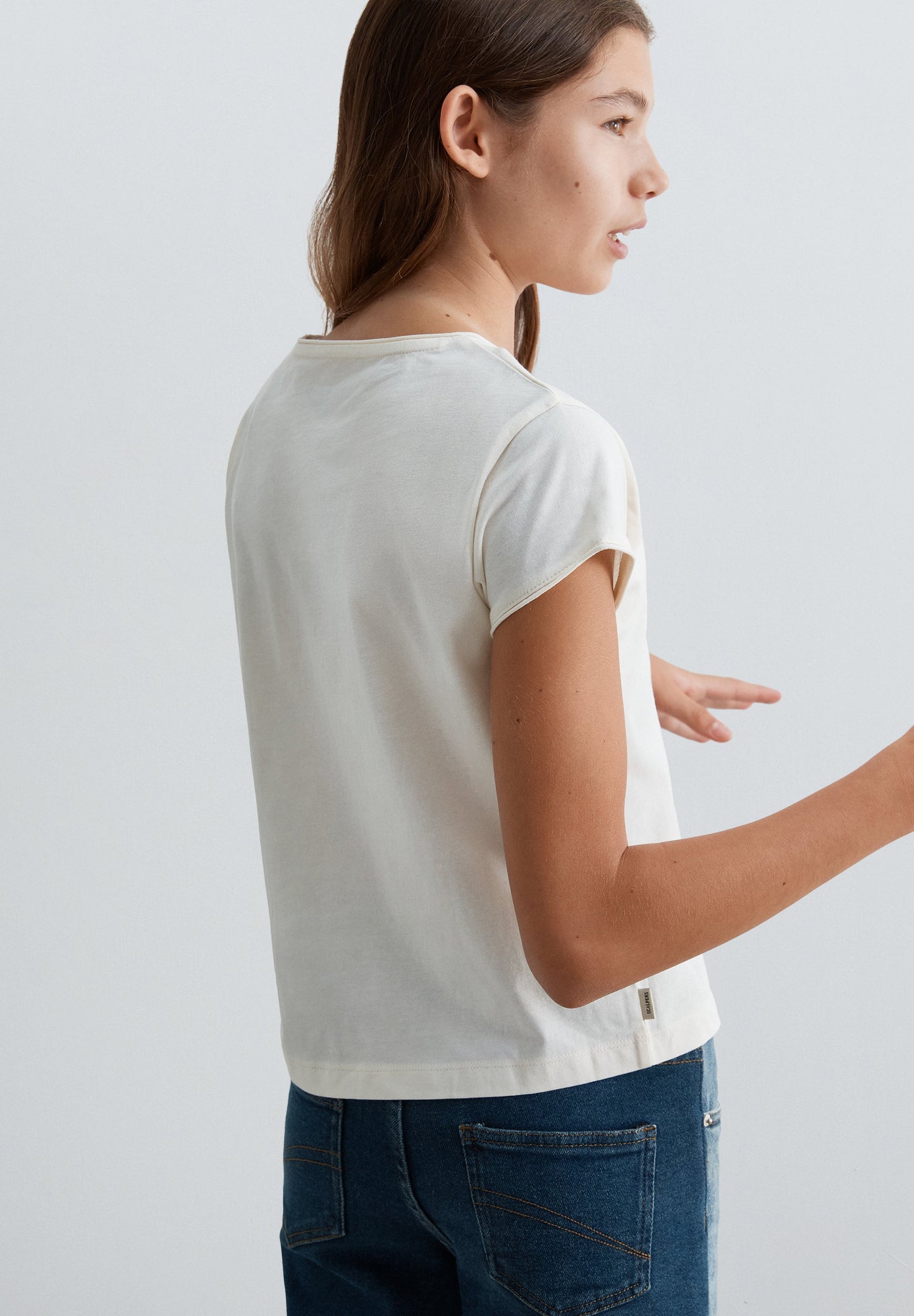 T-SHIRT COM PADRÃO RELAXED FIT