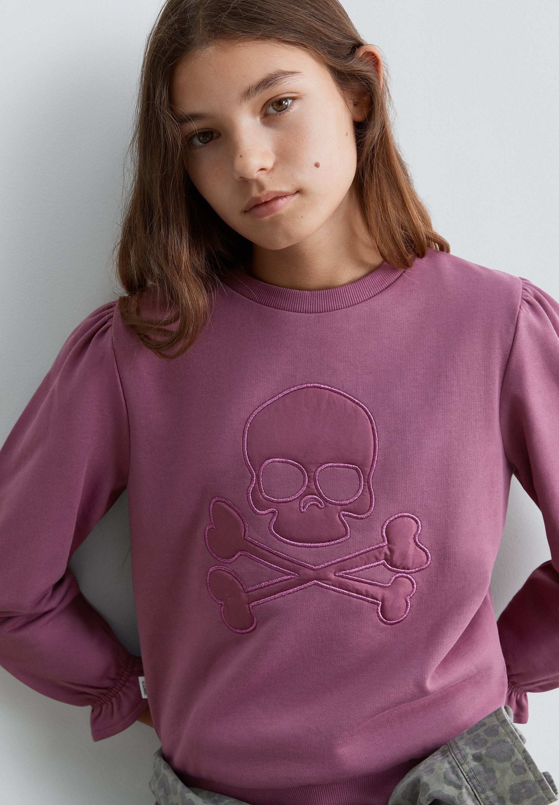 SWEATSHIRT COM LOGÓTIPO À FRENTE