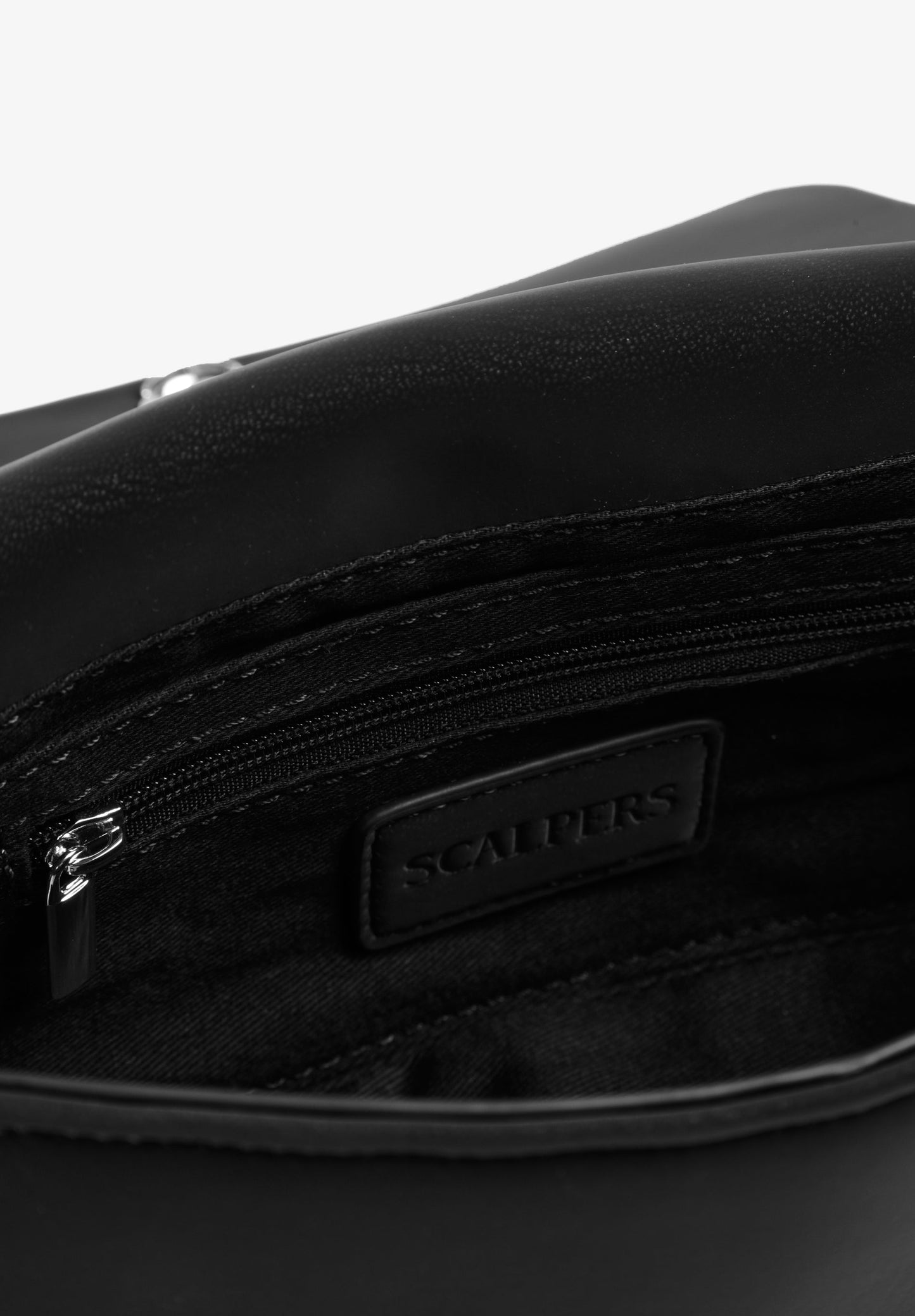 BOLSA DE OMBRO COM ALÇA DE CORRENTE