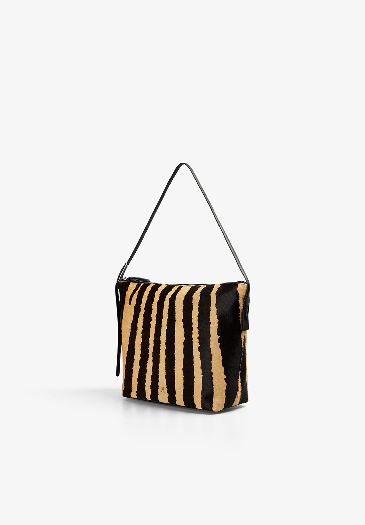 BOLSA DE OMBRO EM PELE COM PORMENOR NA ALÇA
