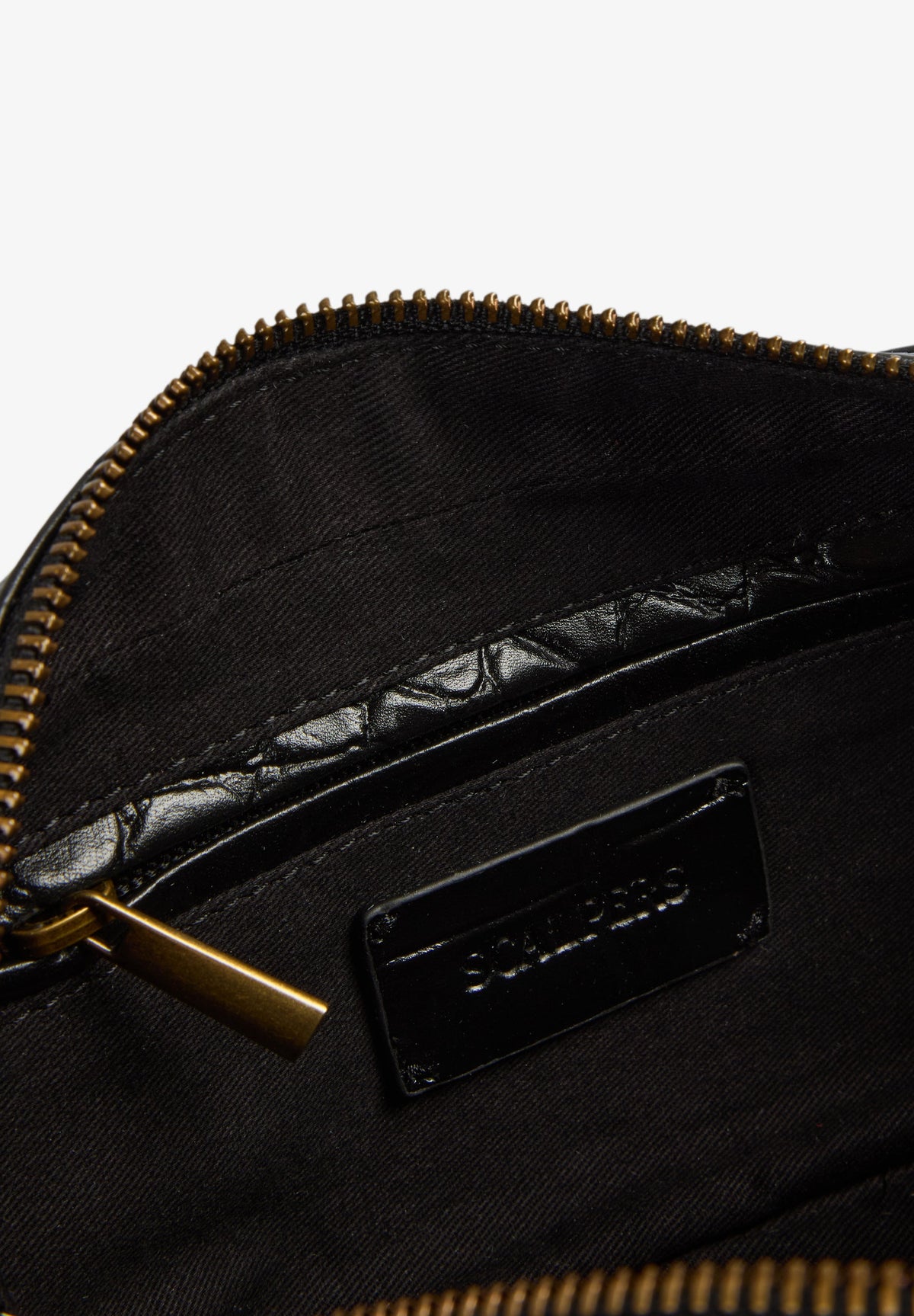 BOLSA BAGUETTE EM PELE