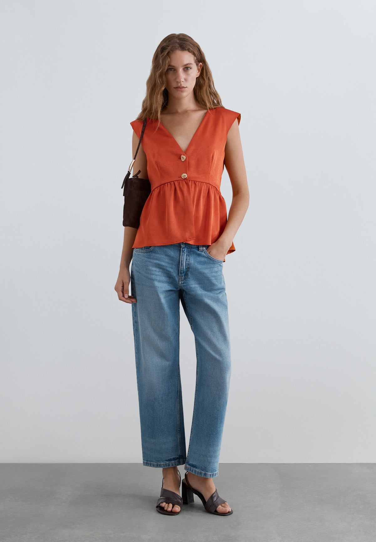 TOP ACETINADO PEPLUM
