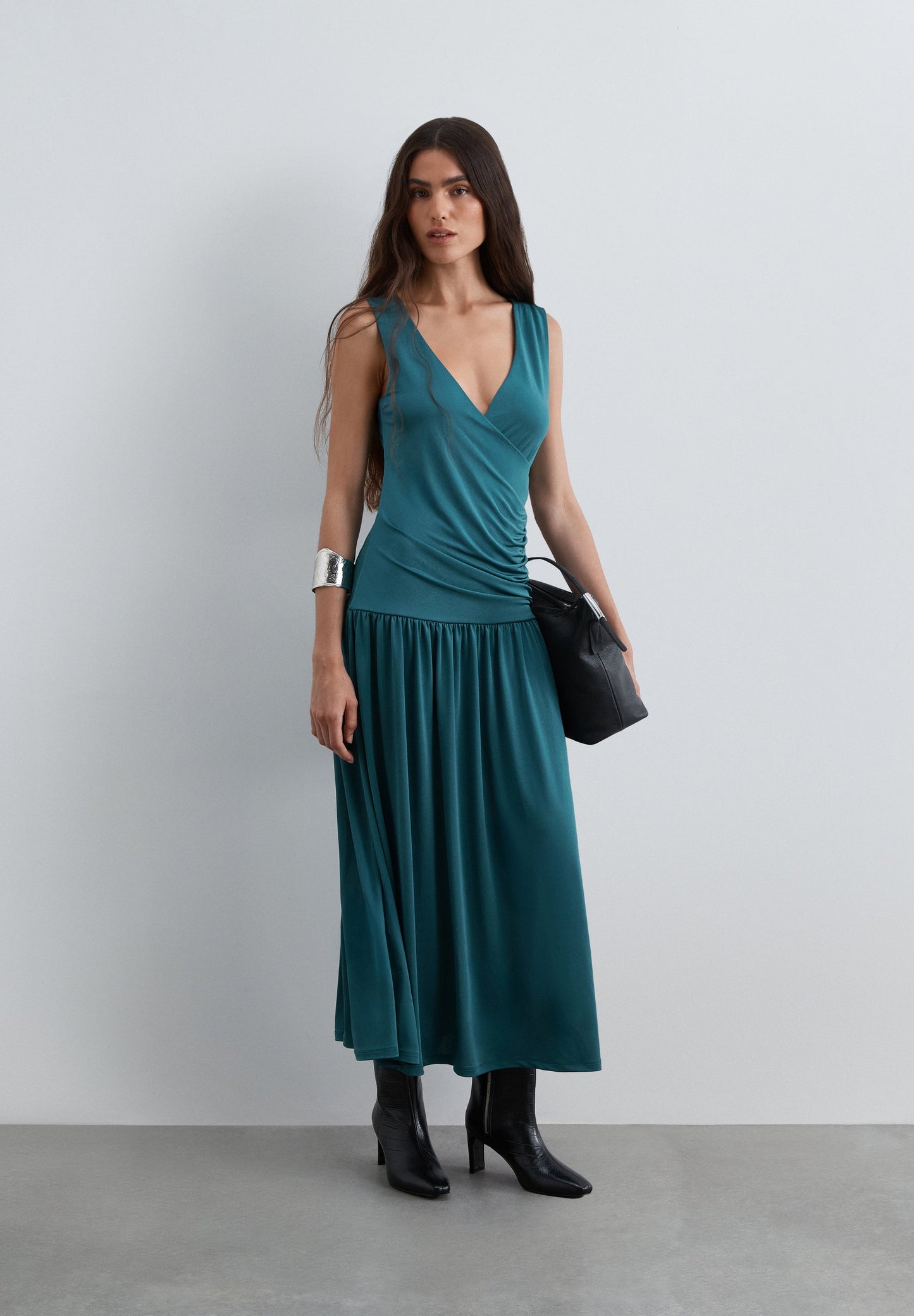 VESTIDO DRAPADO DE MALHA FINA