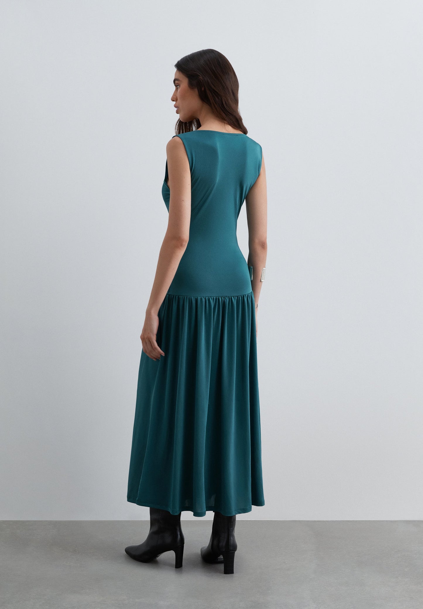VESTIDO DRAPADO DE MALHA FINA