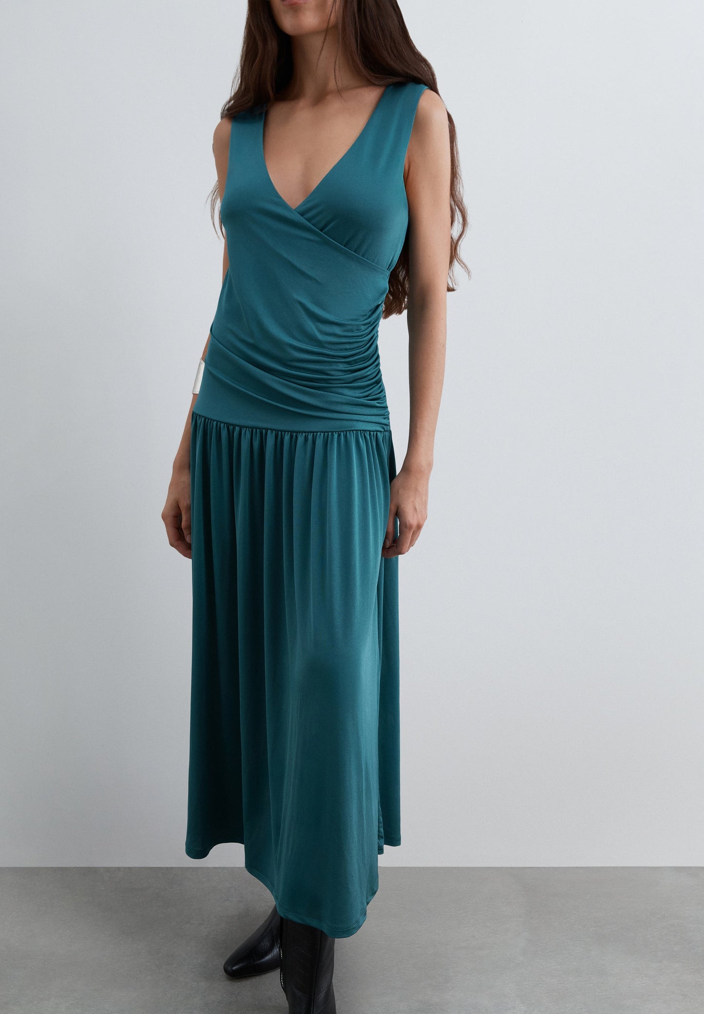 VESTIDO DRAPADO DE MALHA FINA
