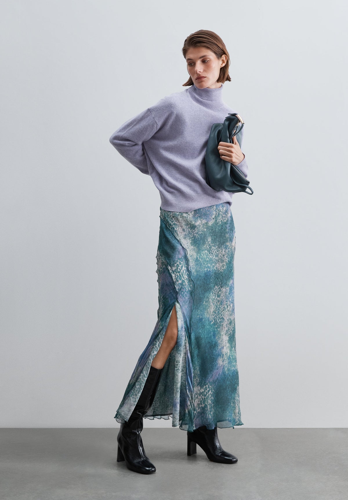 SWEATER DE LÃ COM GOLA ALTA