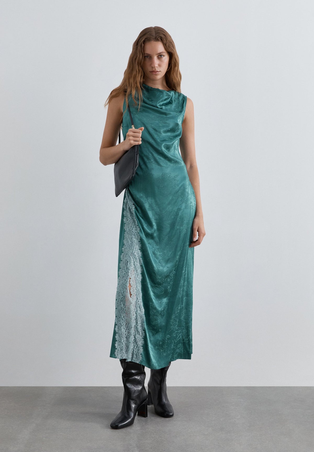 VESTIDO JACQUARD COM RENDA
