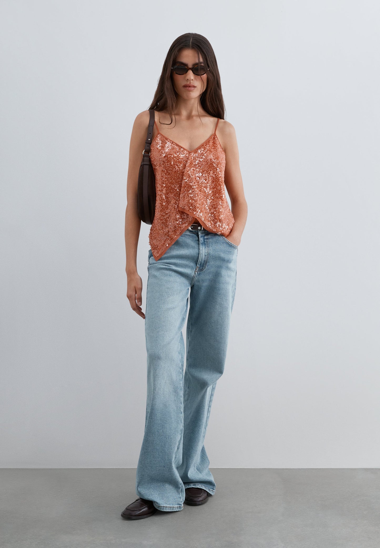 TOP LANTEJOULAS COM ALÇAS