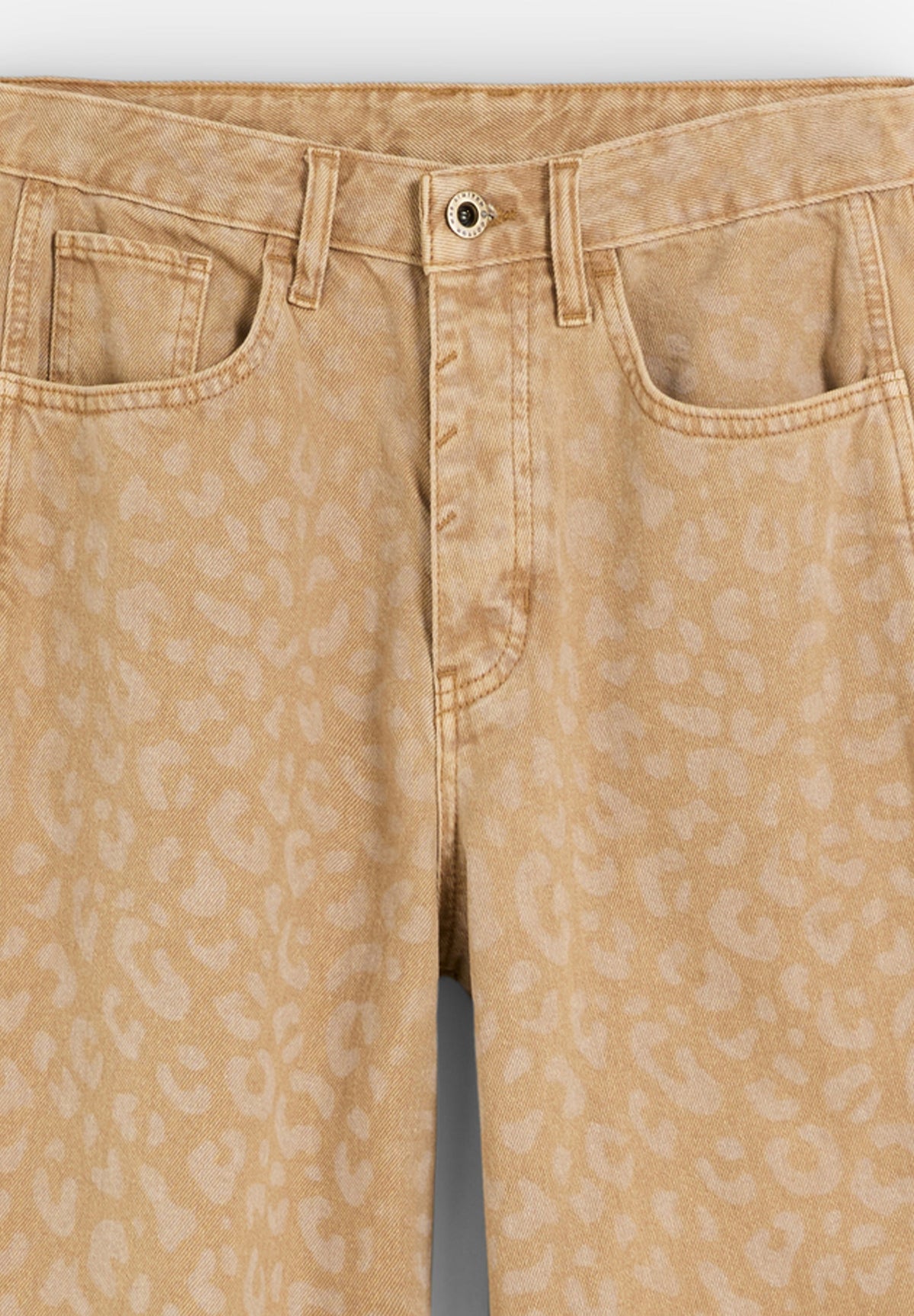 JEANS BALLOON COM ESTAMPADO ANIMAL