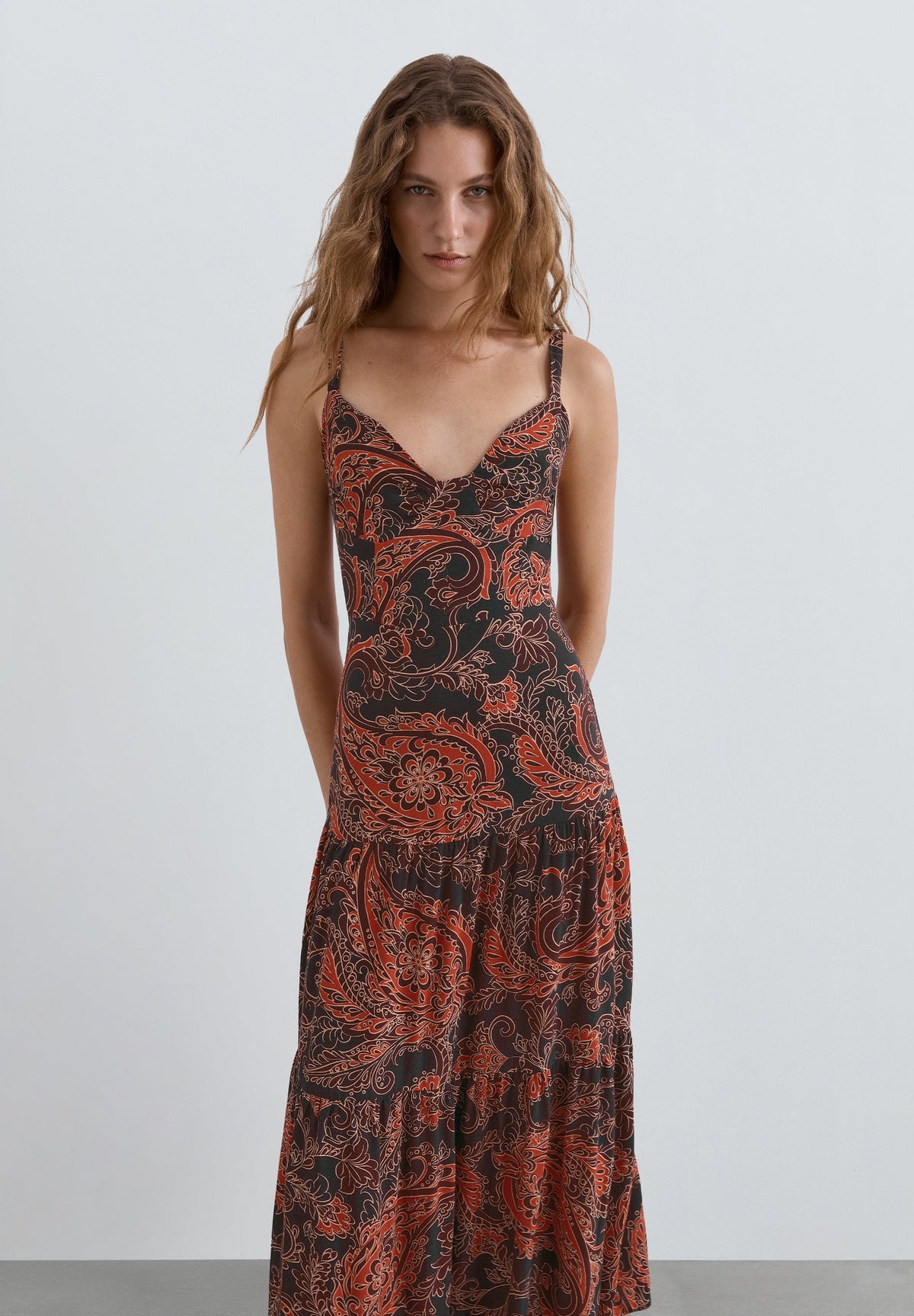 VESTIDO COM PADRÃO E ESTRUTURA