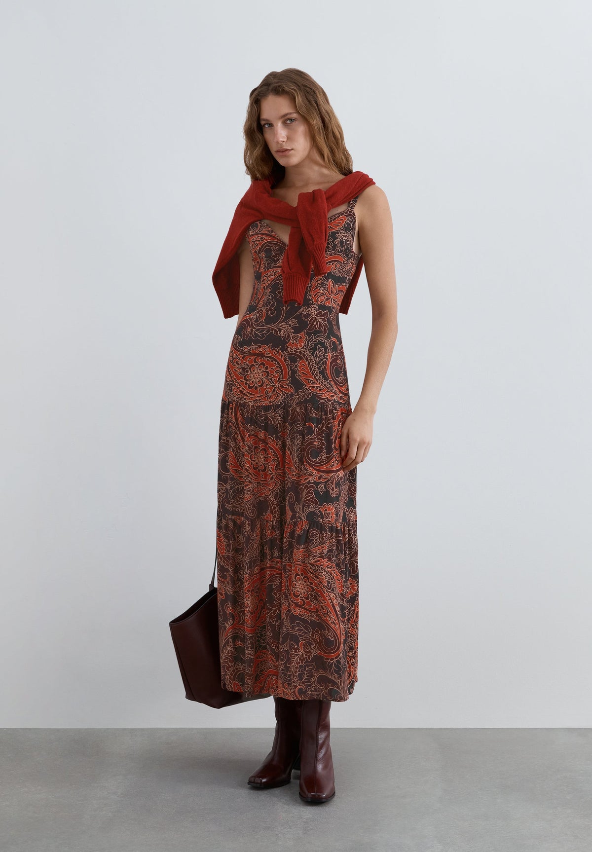 VESTIDO COM PADRÃO E ESTRUTURA