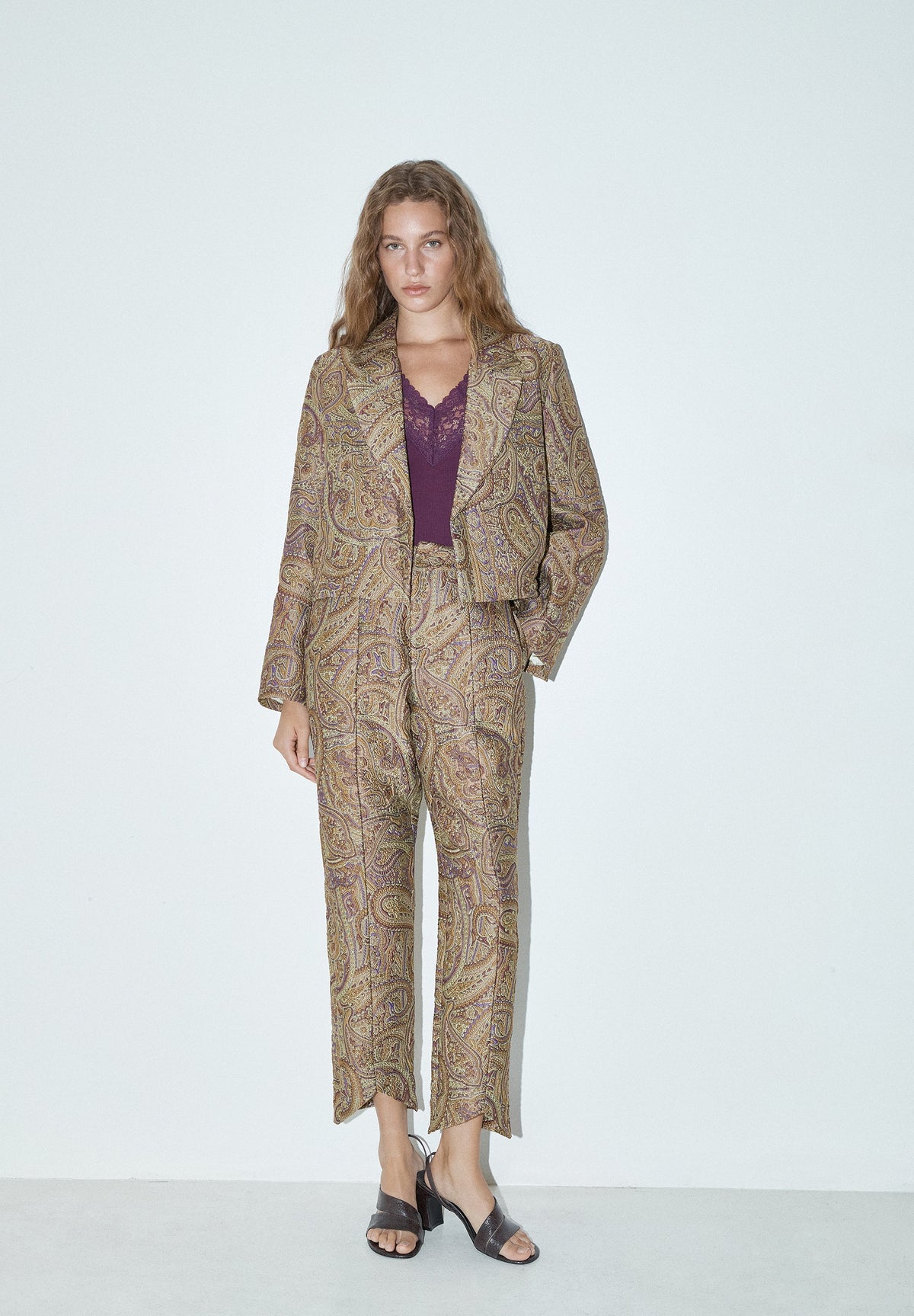 CARDIGAN COM PADRÃO PAISLEY