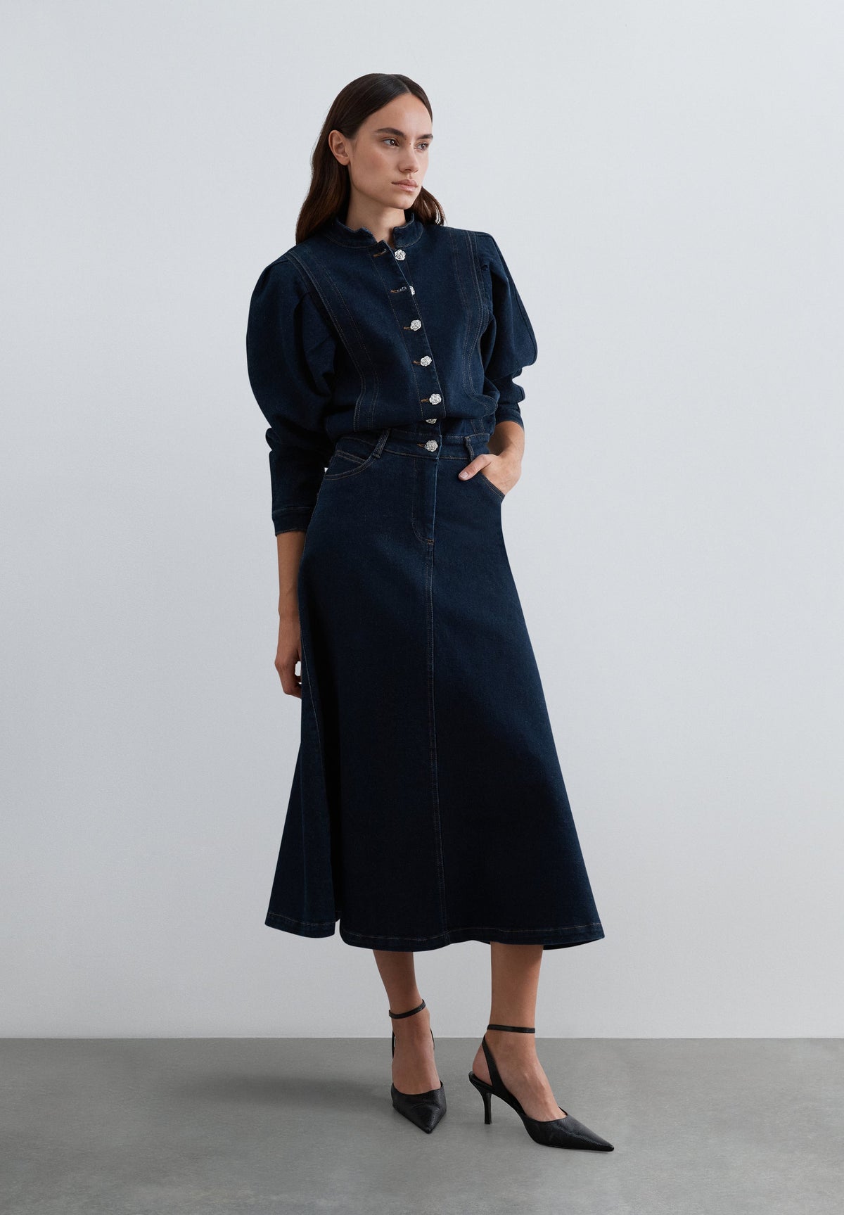 VESTIDO DENIM COM MANGAS VOLUMOSAS