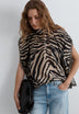 TOP COM FRANJAS E ESTAMPADO ANIMAL