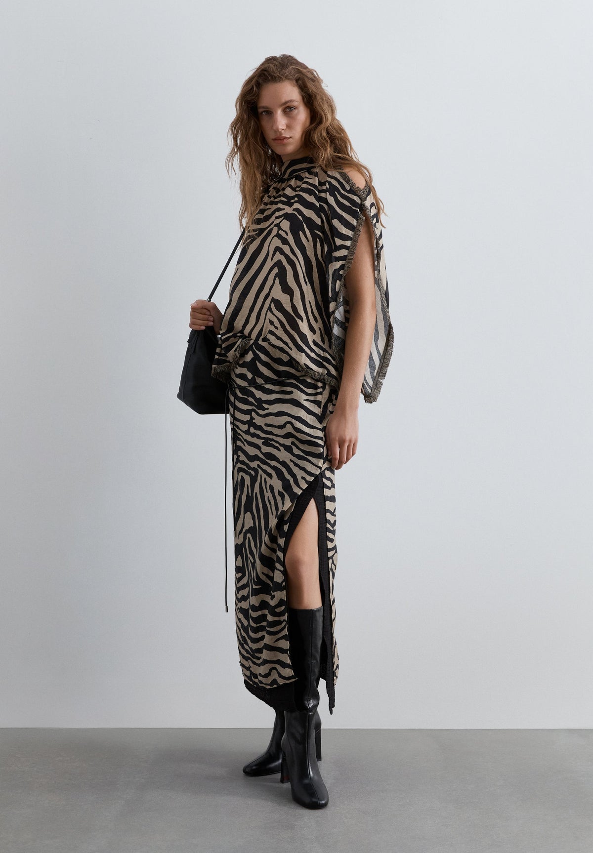 TOP COM FRANJAS E ESTAMPADO ANIMAL