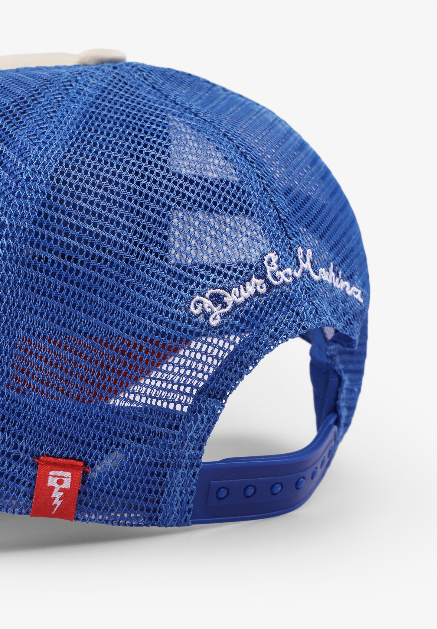 DEUS EX MACHINA | BAYLANDS TRUCKER