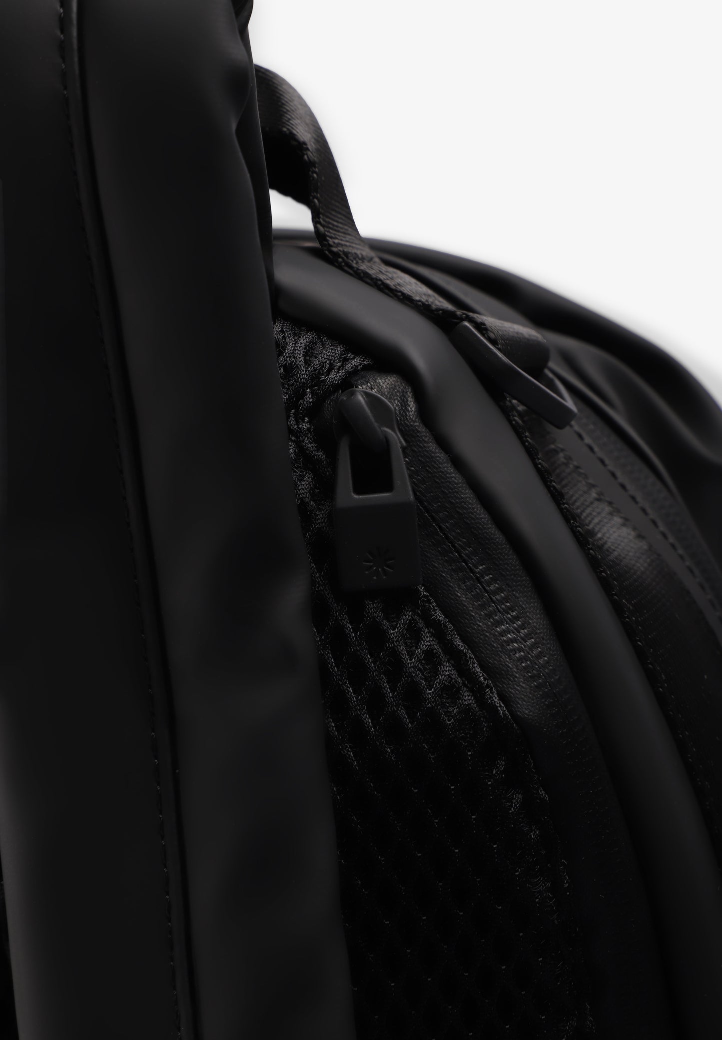 RAINS | MOCHILA CLIP FRONT W3