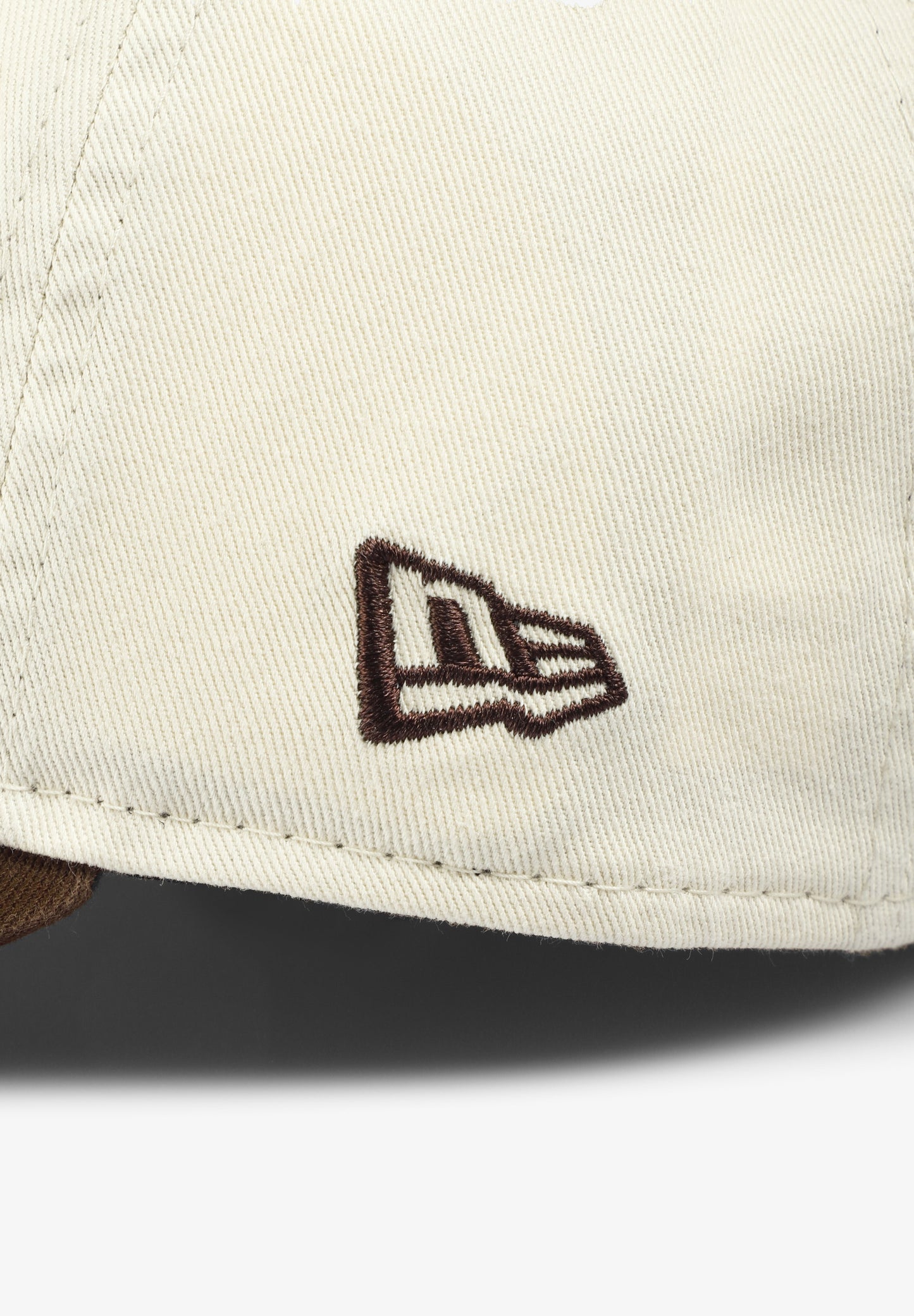 NEW ERA | MINI LOGÓTIPO 9TWENTY NEYYAN LTCCHS