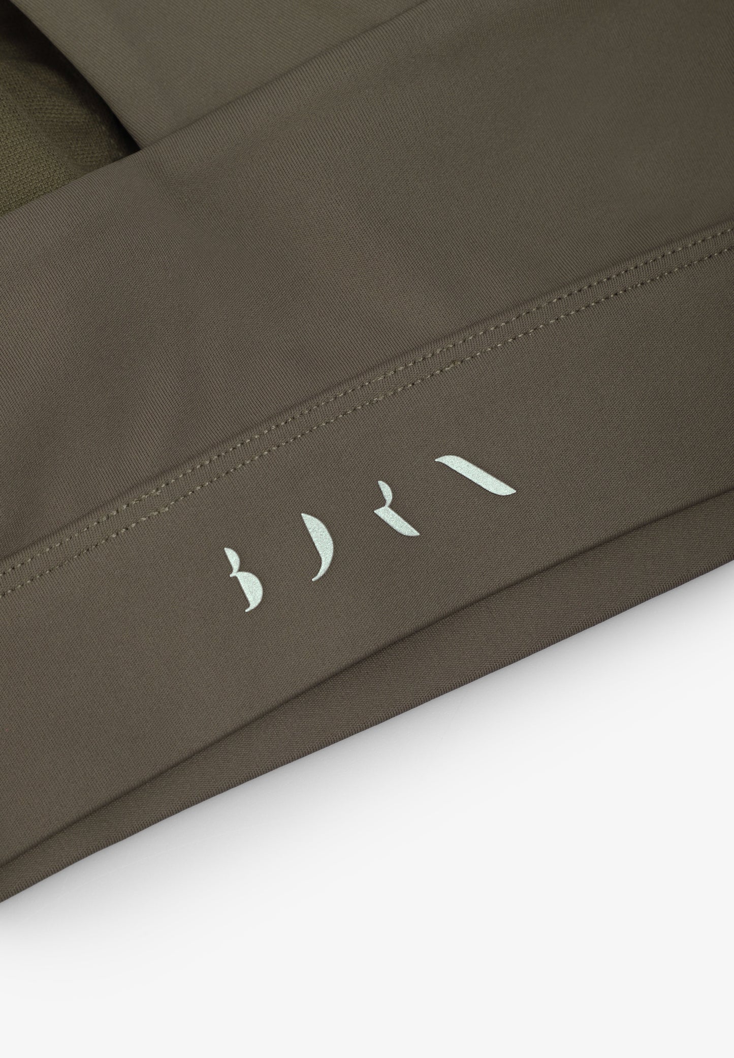 BORN LIVING YOGA | TOP CLEO