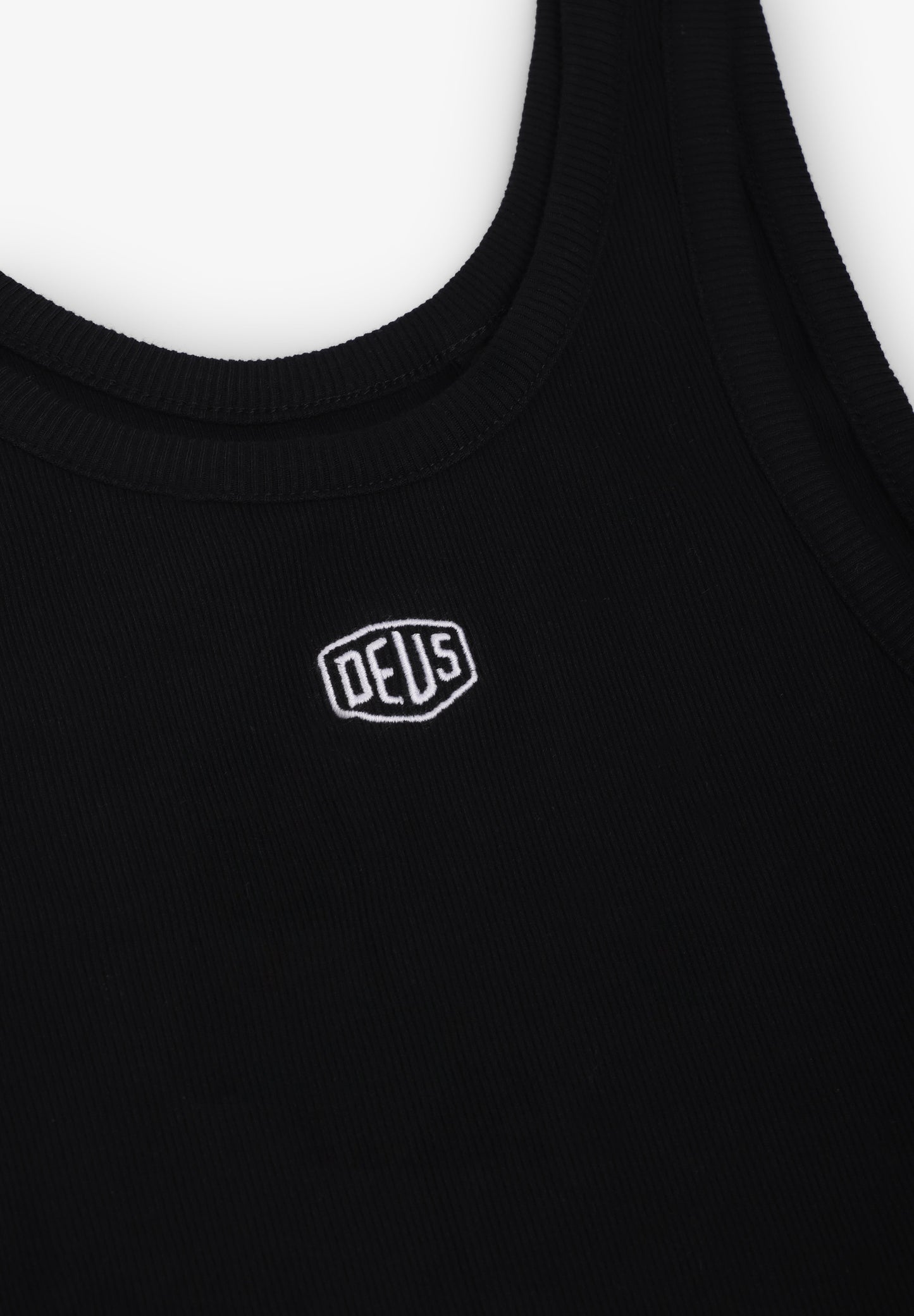 DEUS EX MACHINA | TOP JUNE SHIELD