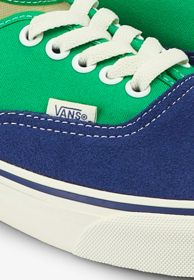VANS | SAPATILHAS AUTHENTIC