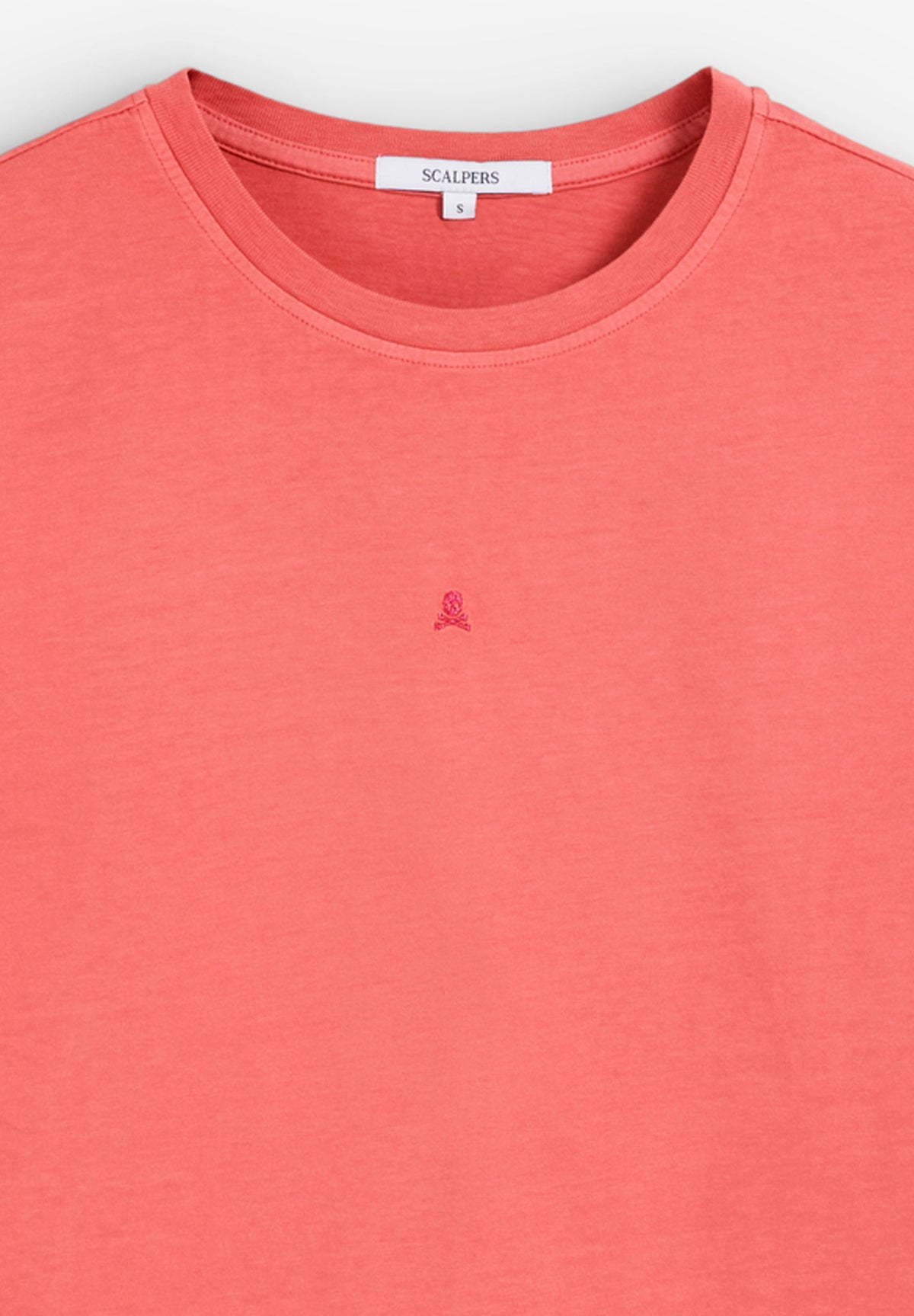 T-SHIRT BÁSICA COM SKULL