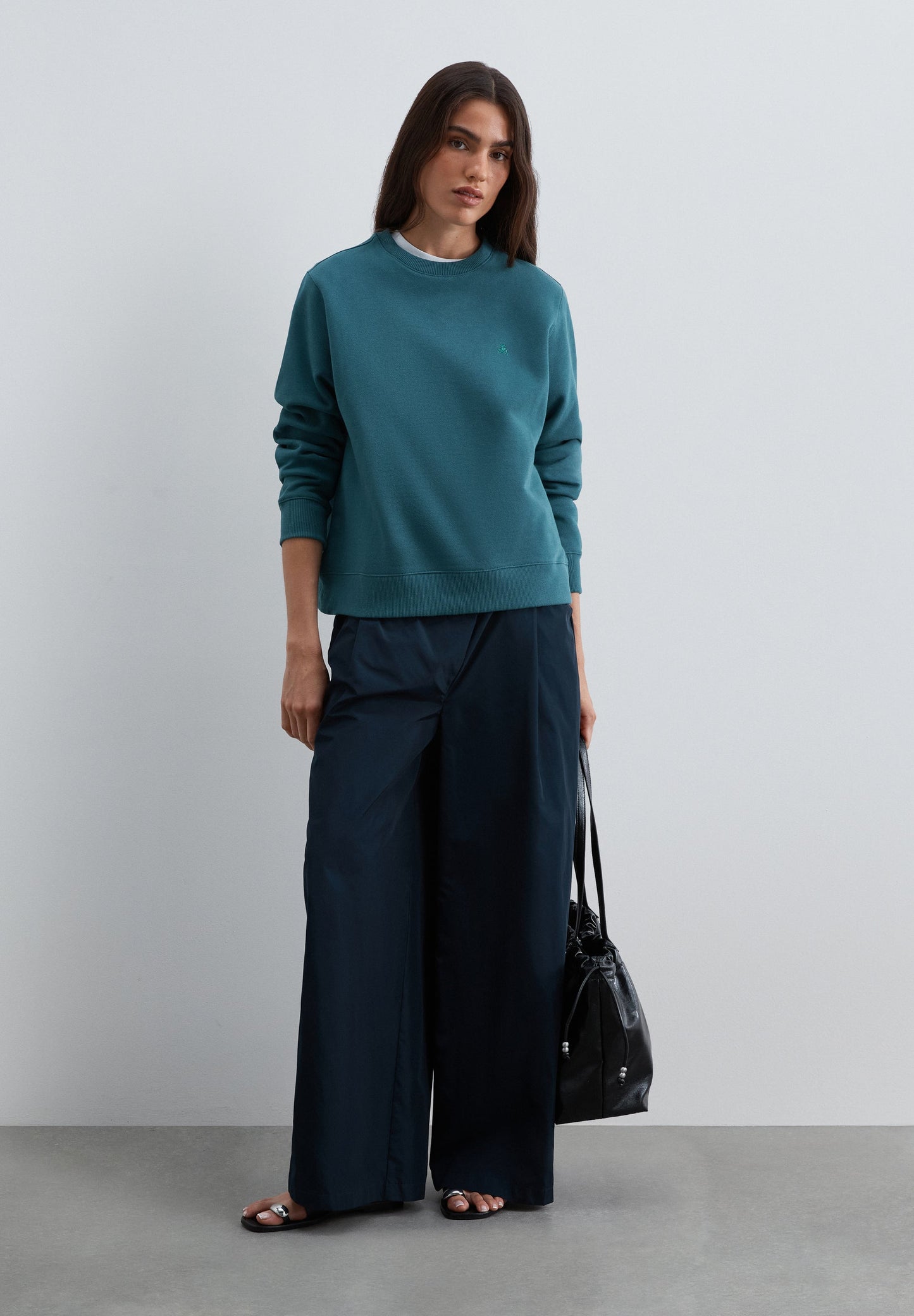 SWEATSHIRT BORDADA REGULAR FIT