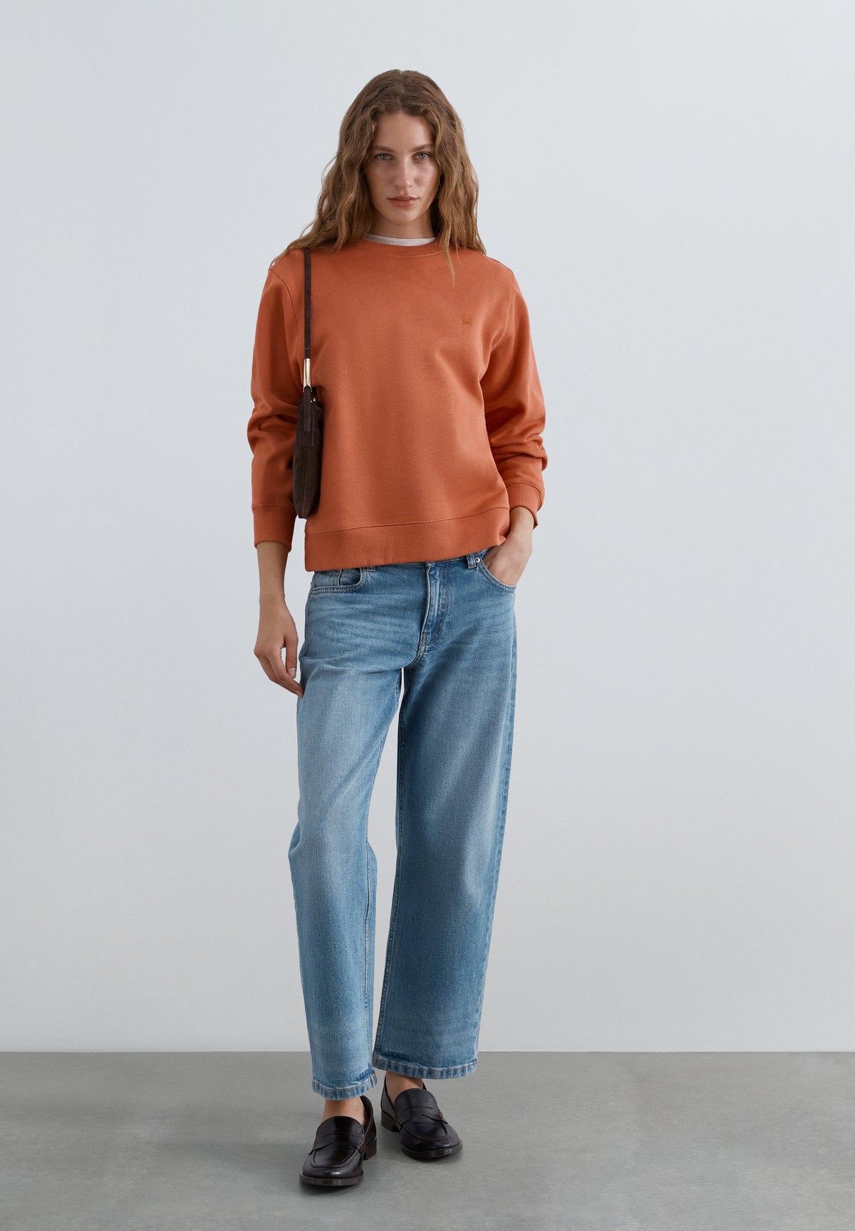 SWEATSHIRT BORDADA REGULAR FIT