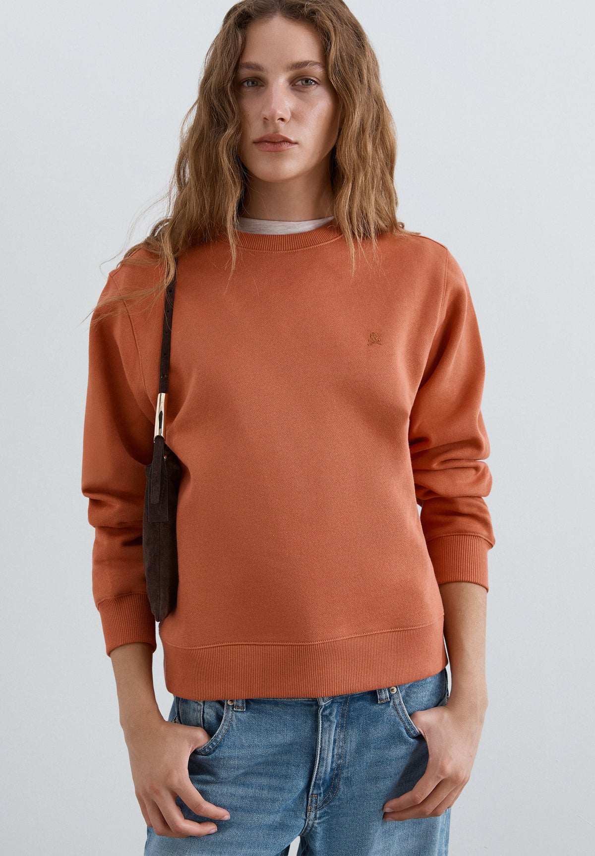 SWEATSHIRT BORDADA REGULAR FIT
