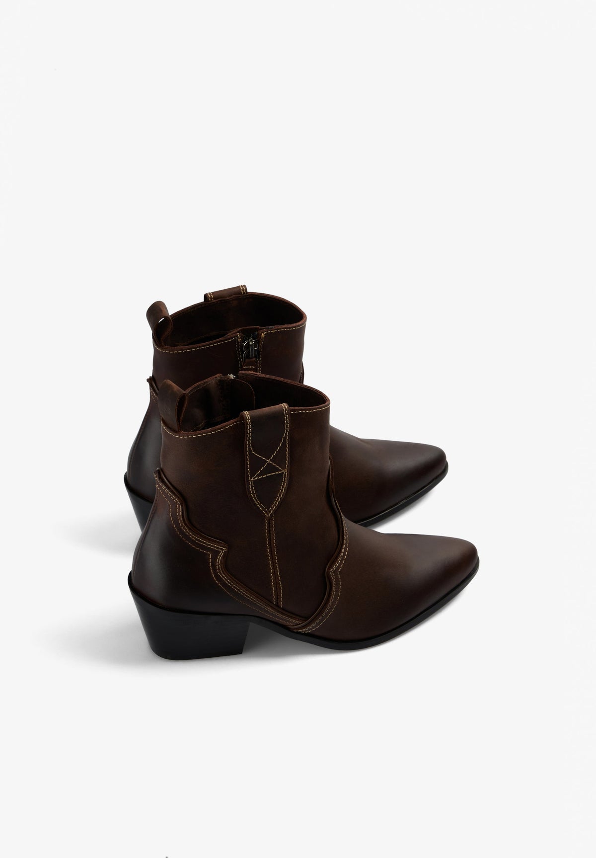 BOTAS BAIXAS COWBOY EM PELE
