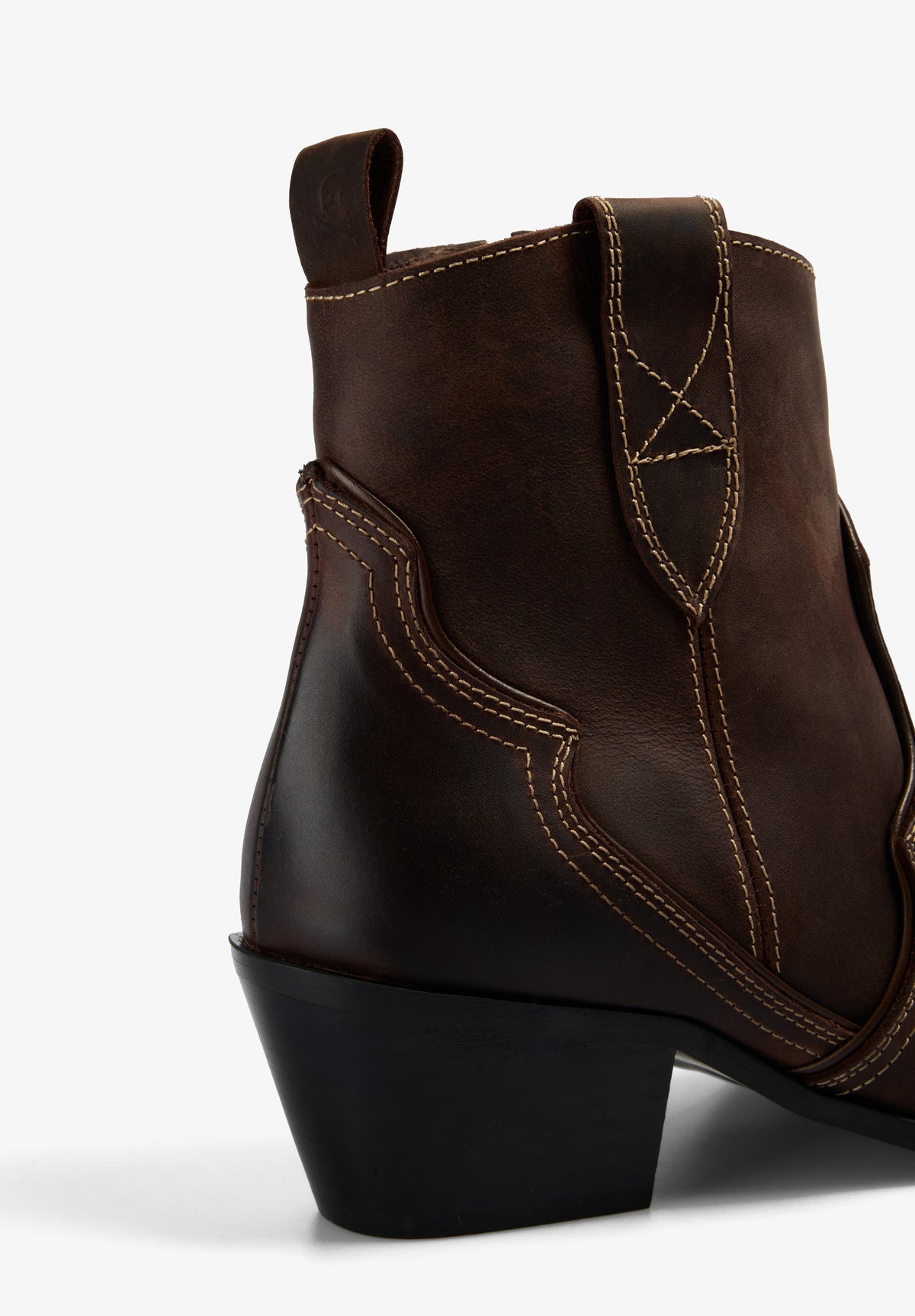 BOTAS BAIXAS COWBOY EM PELE