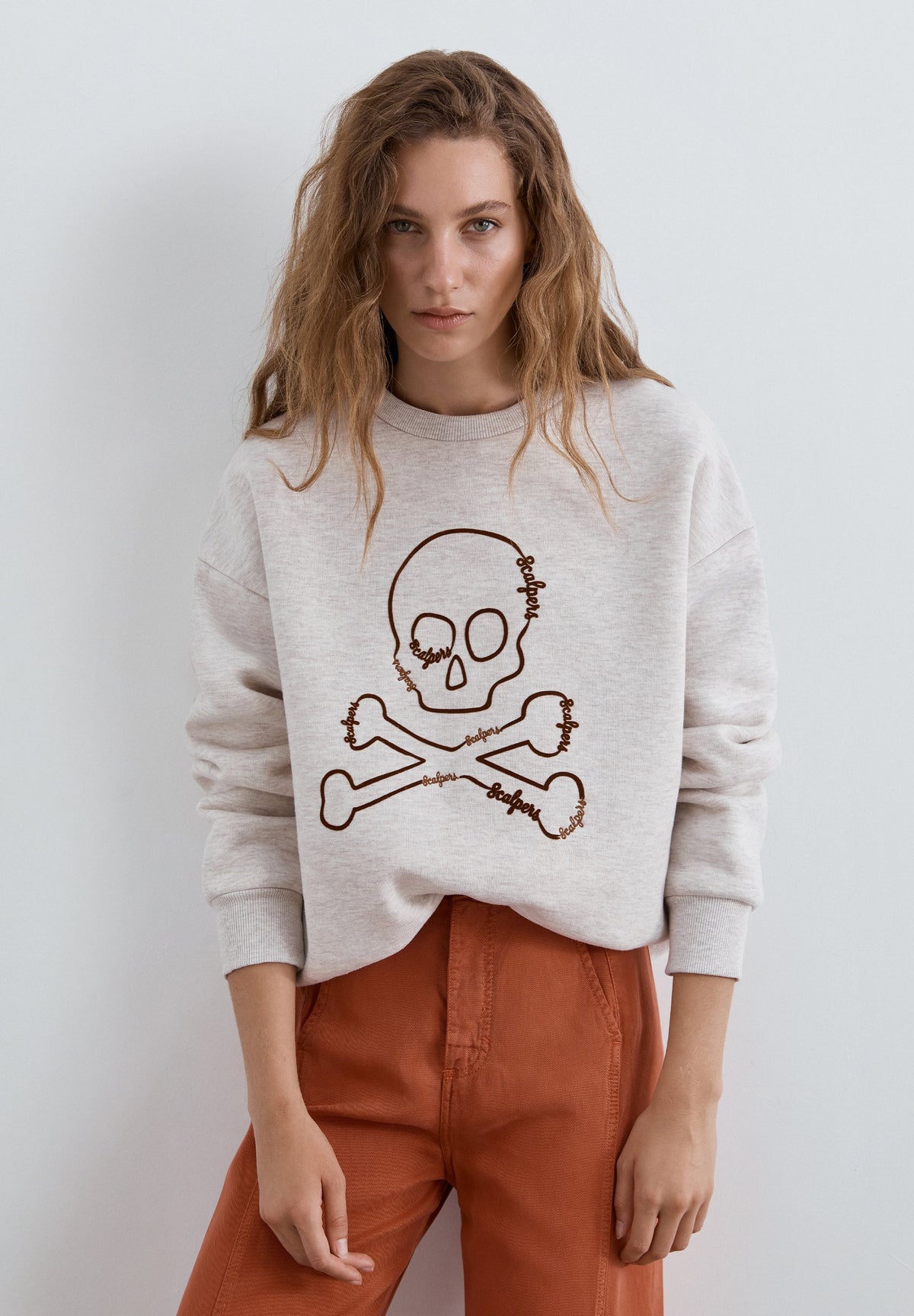SWEATSHIRT COM PADRÃO DE SKULL