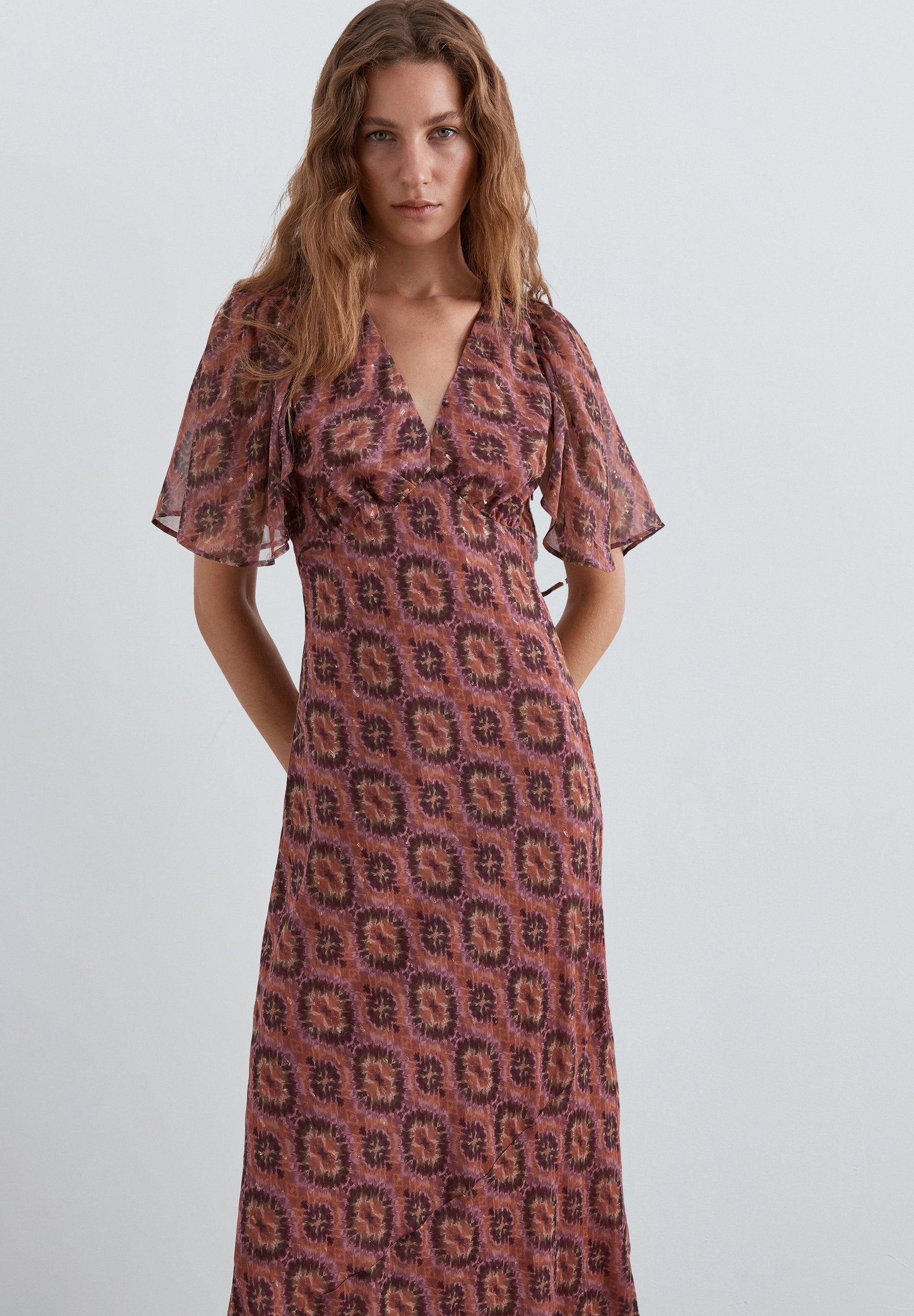VESTIDO FLUIDO COM PADRÃO