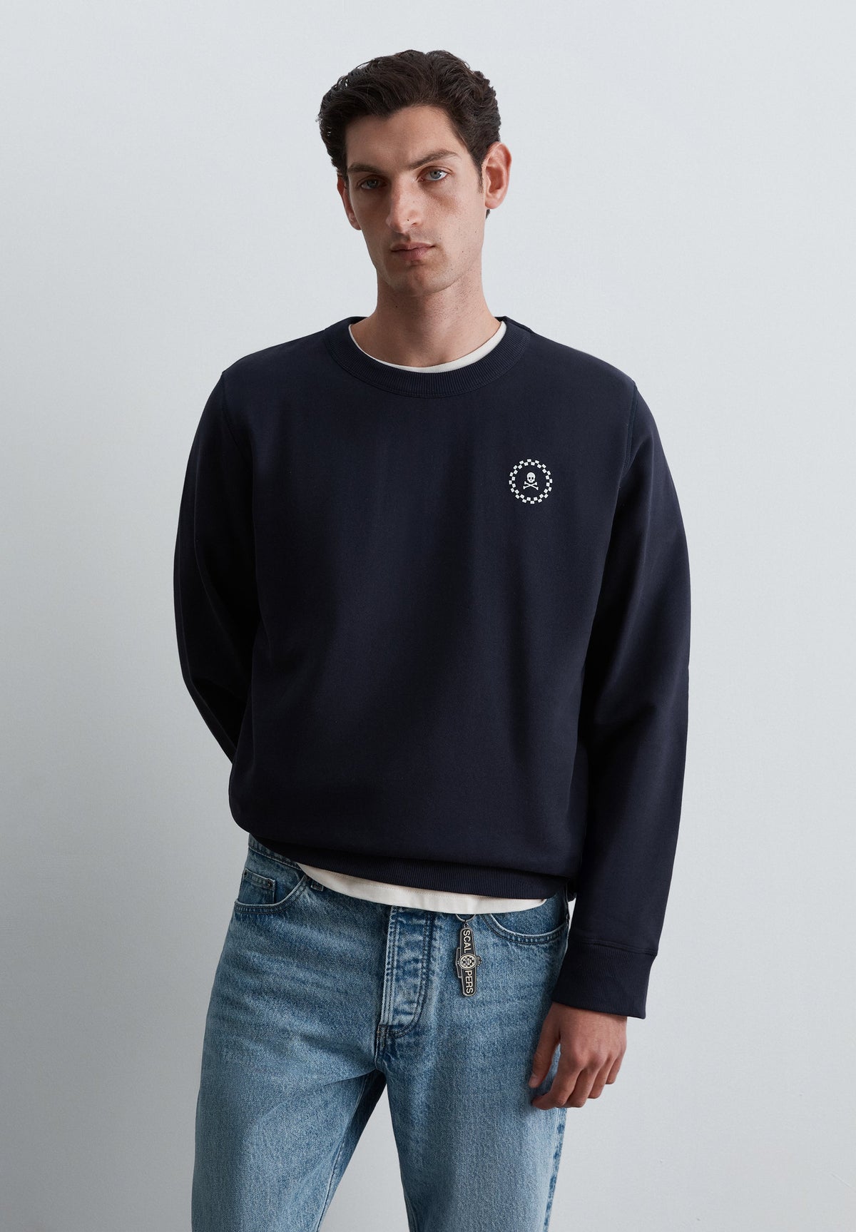 SWEATSHIRT COM LOGÓTIPO ATRÁS BORDADO